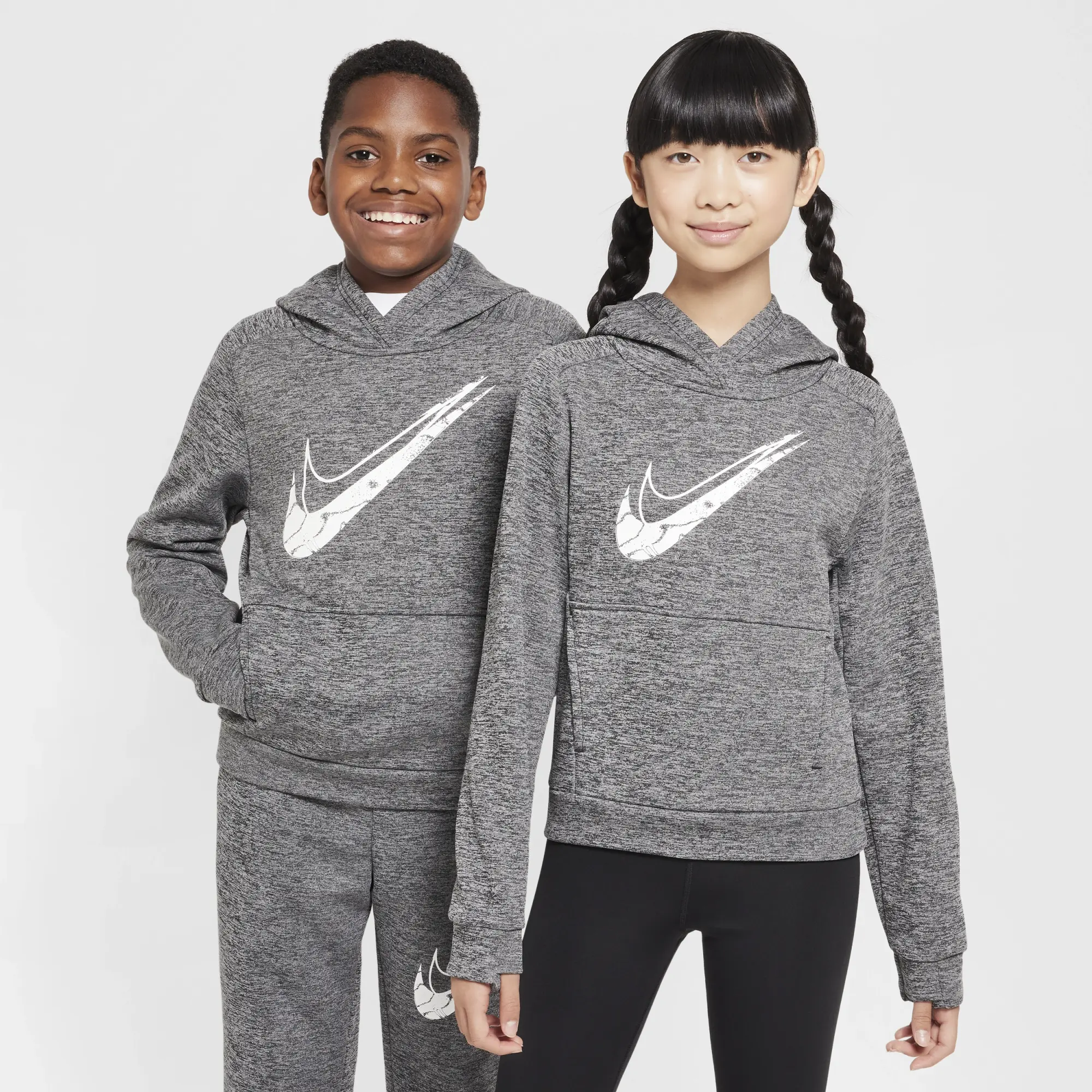 Nike Multi Stain Repel Older Kids' Therma-FIT Hoodie - Black - Polyester