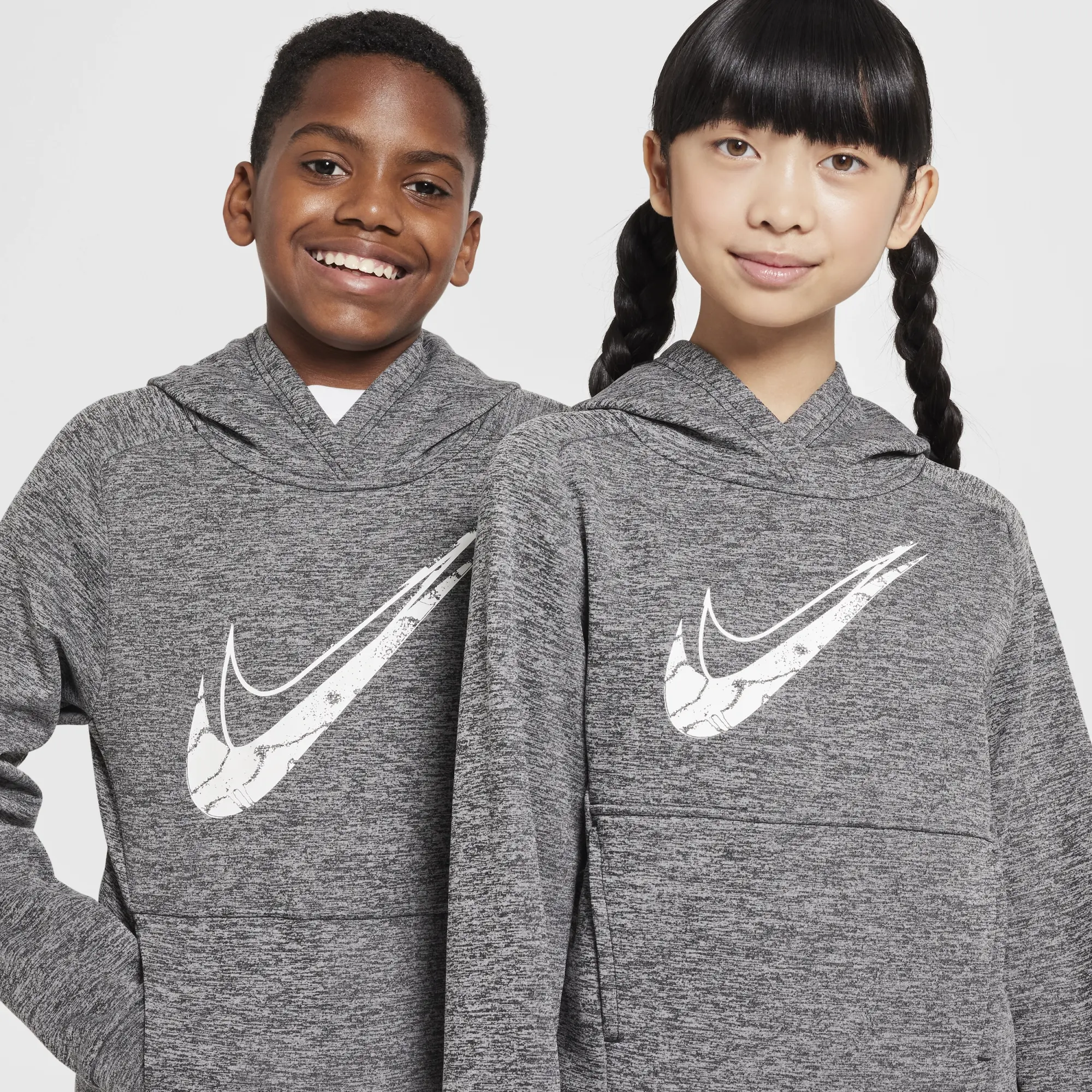 Nike Multi Stain Repel Older Kids' Therma-FIT Hoodie - Black - Polyester