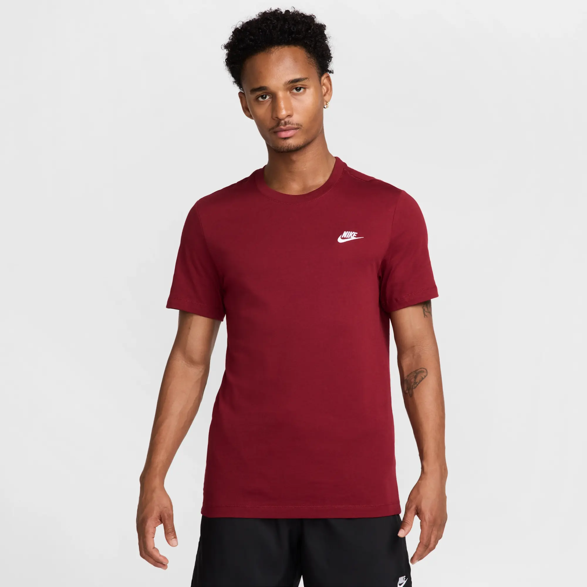 Nike Sportswear Men's T-Shirt - Red - Cotton