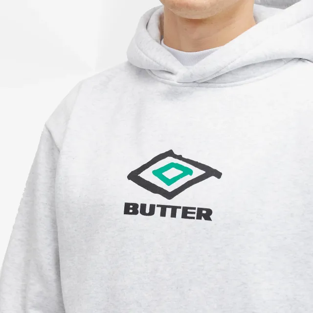 【超おすすめコラボ】BUTTER GOODS × Umbro Sweat Shirt Butter Goods x Umbro Training Sweatshirt - Slate / Navy