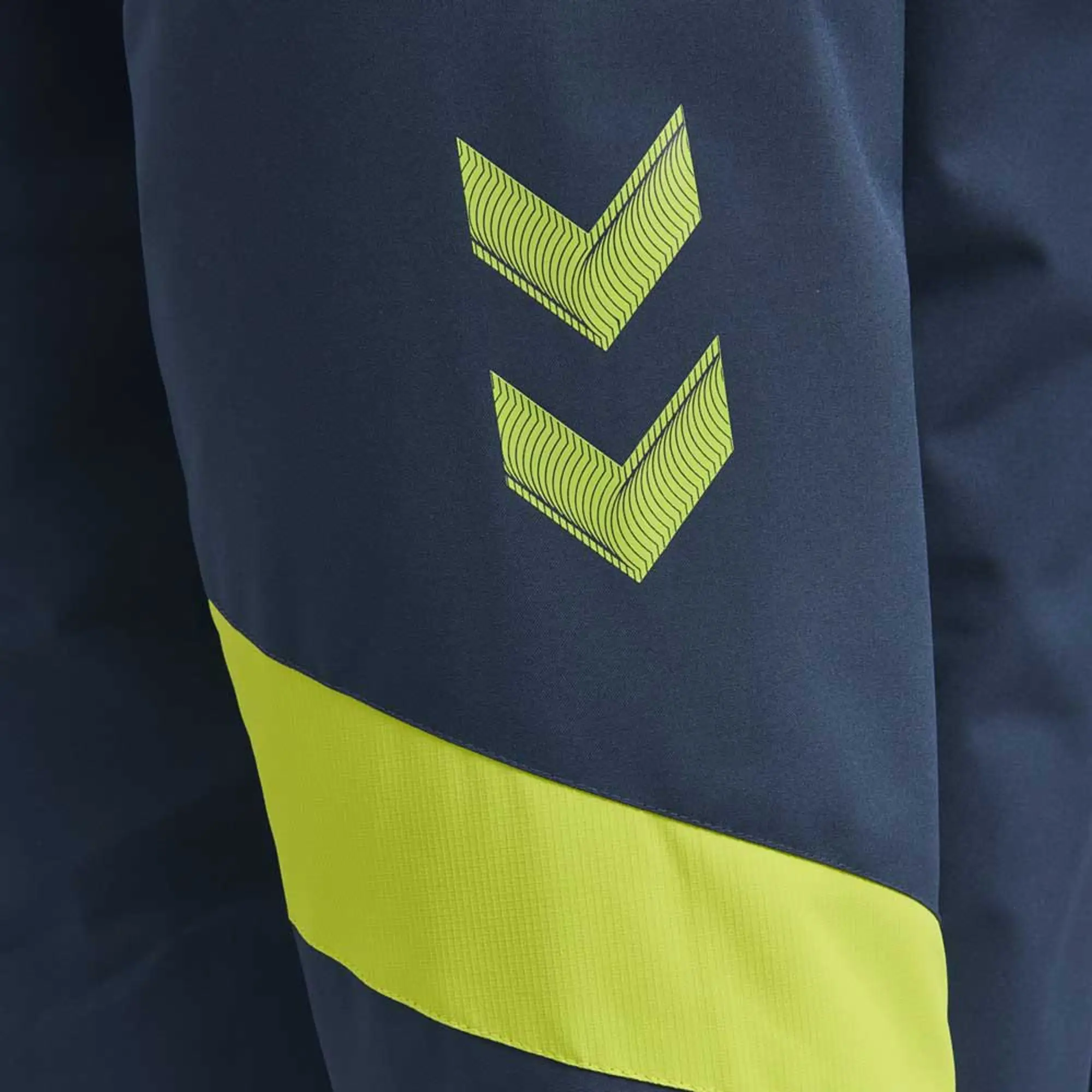 Hummel Lead Bench Jacket