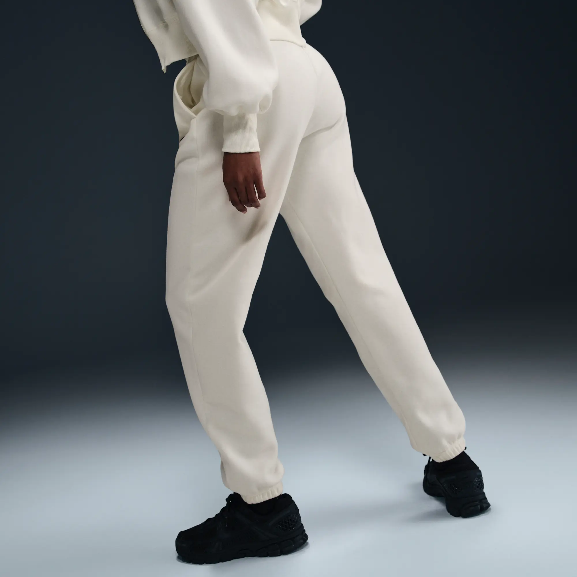Nike Wmns Phoenix Fleece High-Waisted Oversized Sweatpants Women Sweatpants White