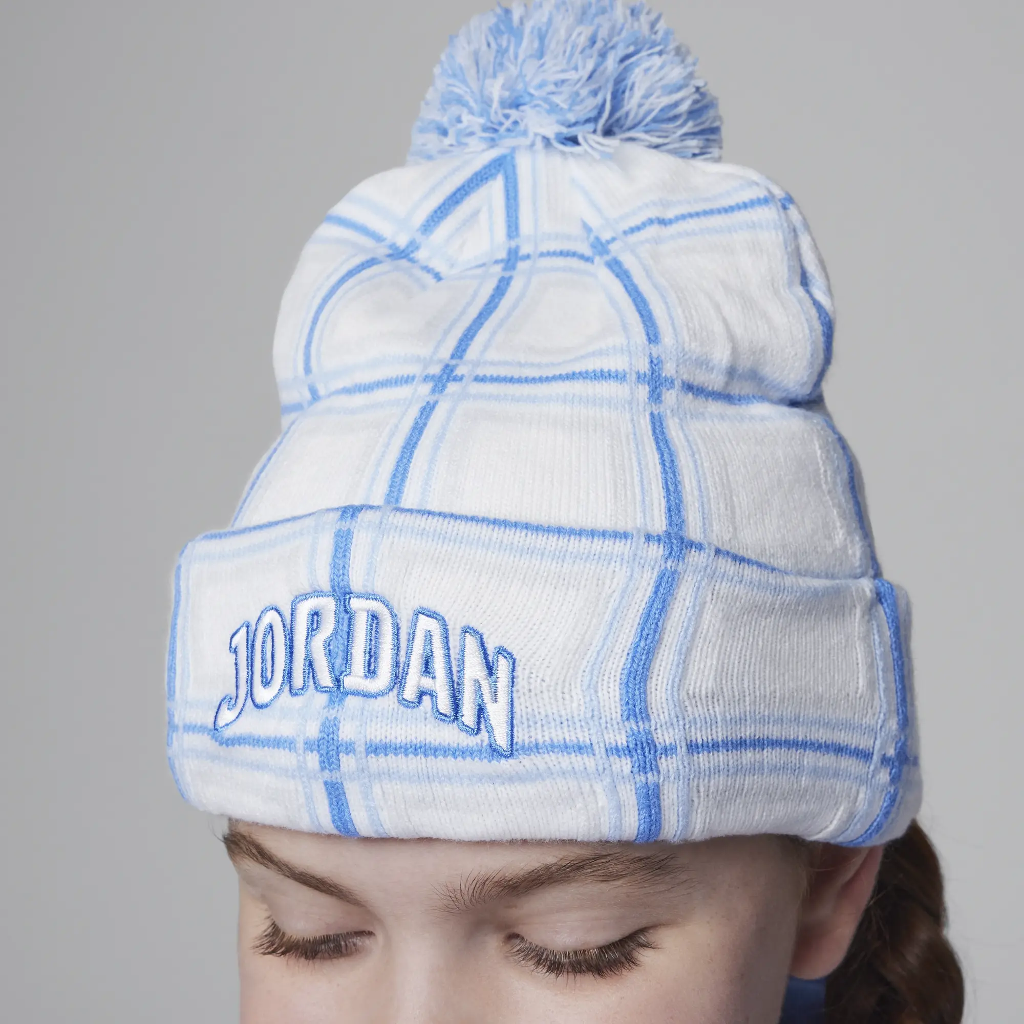 Nike Jordan Older Kids' Festive Check Pom-Pom Beanie - White - Acrylic