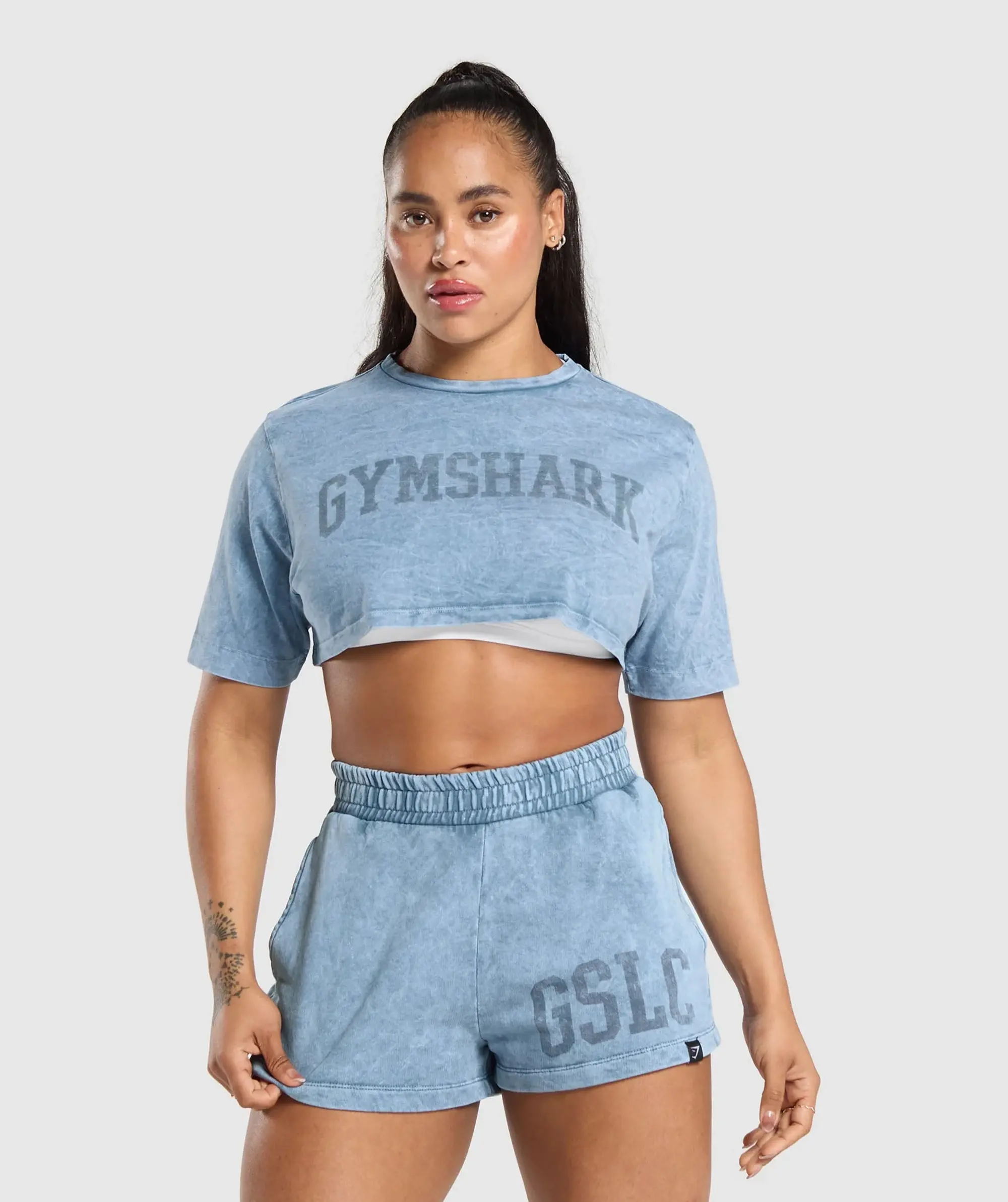 Gymshark Collegiate Shadow Washed Crop Top - Faded Blue