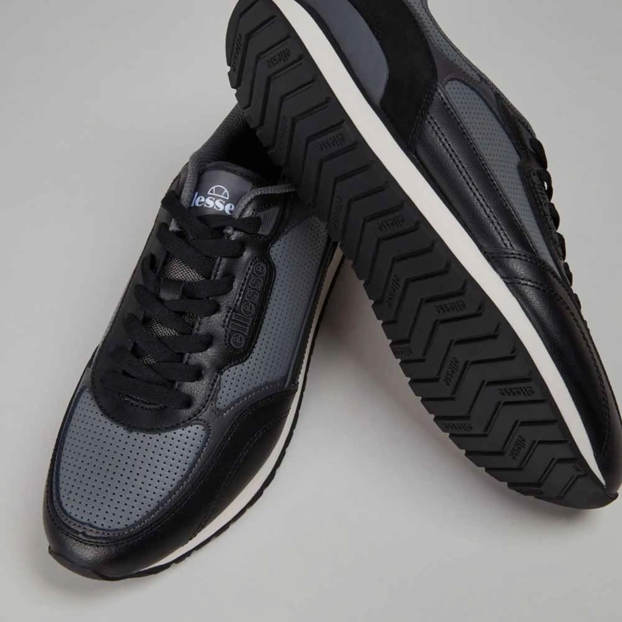 Ellesse Ls475 Runner Trainers