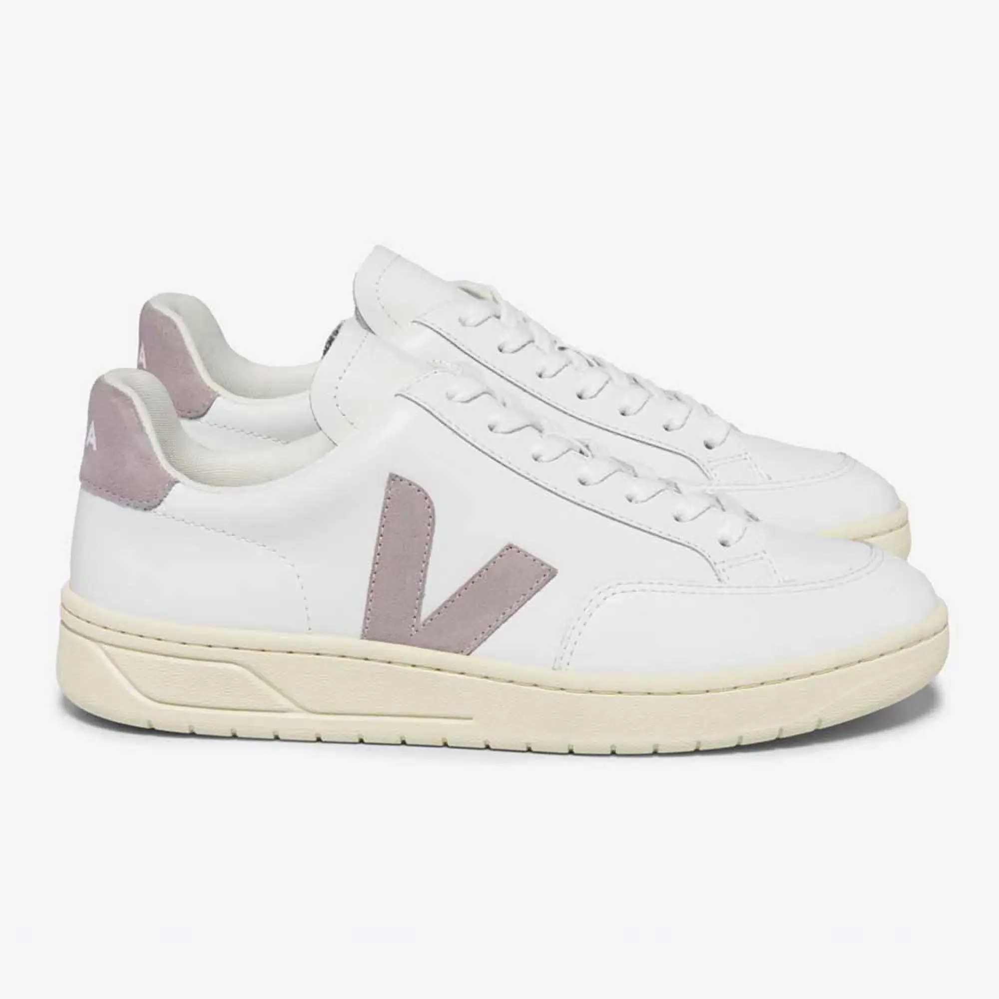 Veja  V-12  women's Shoes (Trainers) in White