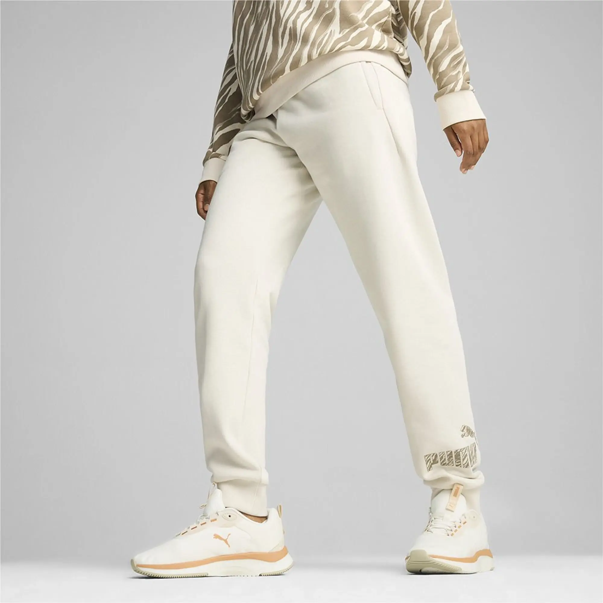 Puma Ess+ Animal Sweat Pants