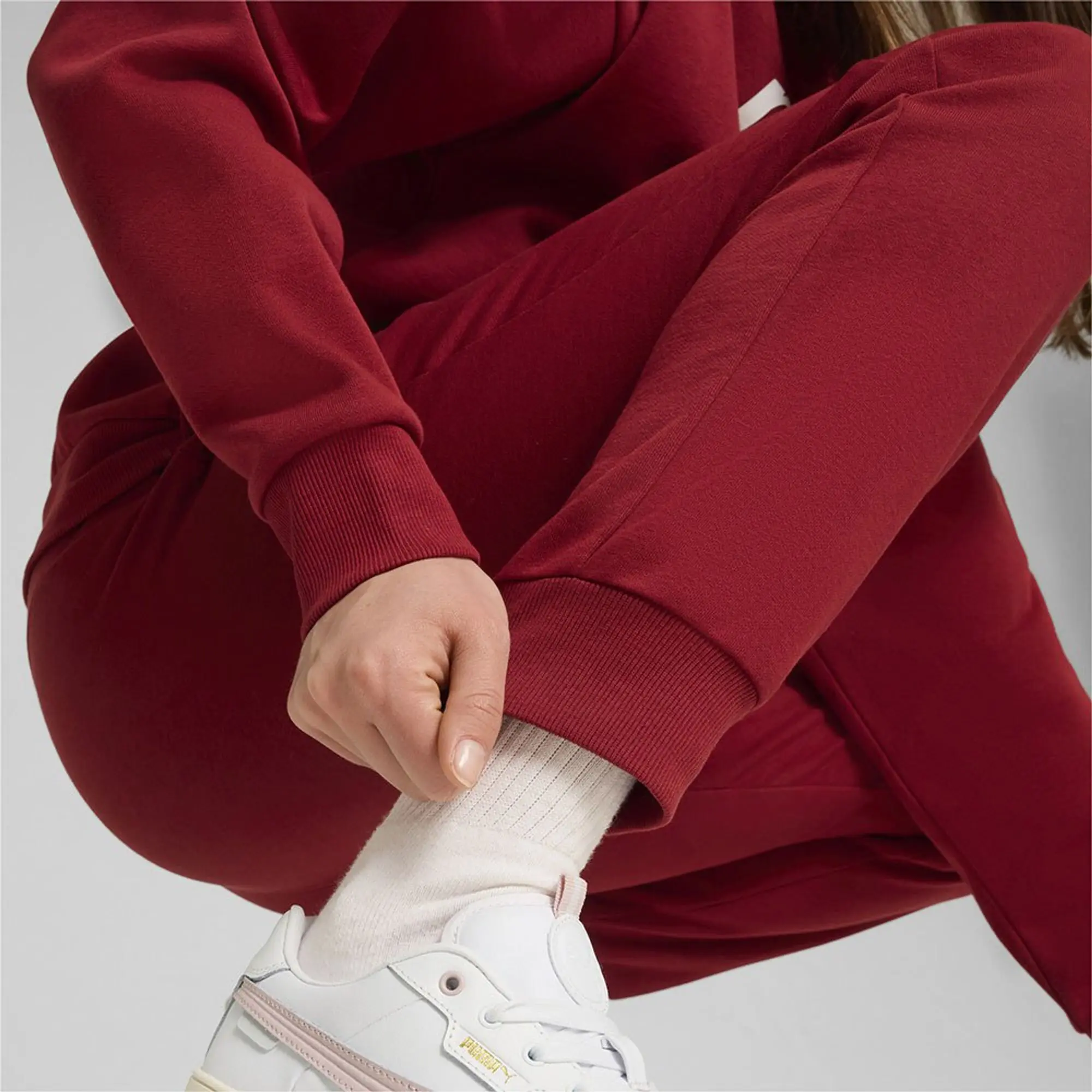 Puma Ess+ Script Sweat Pants