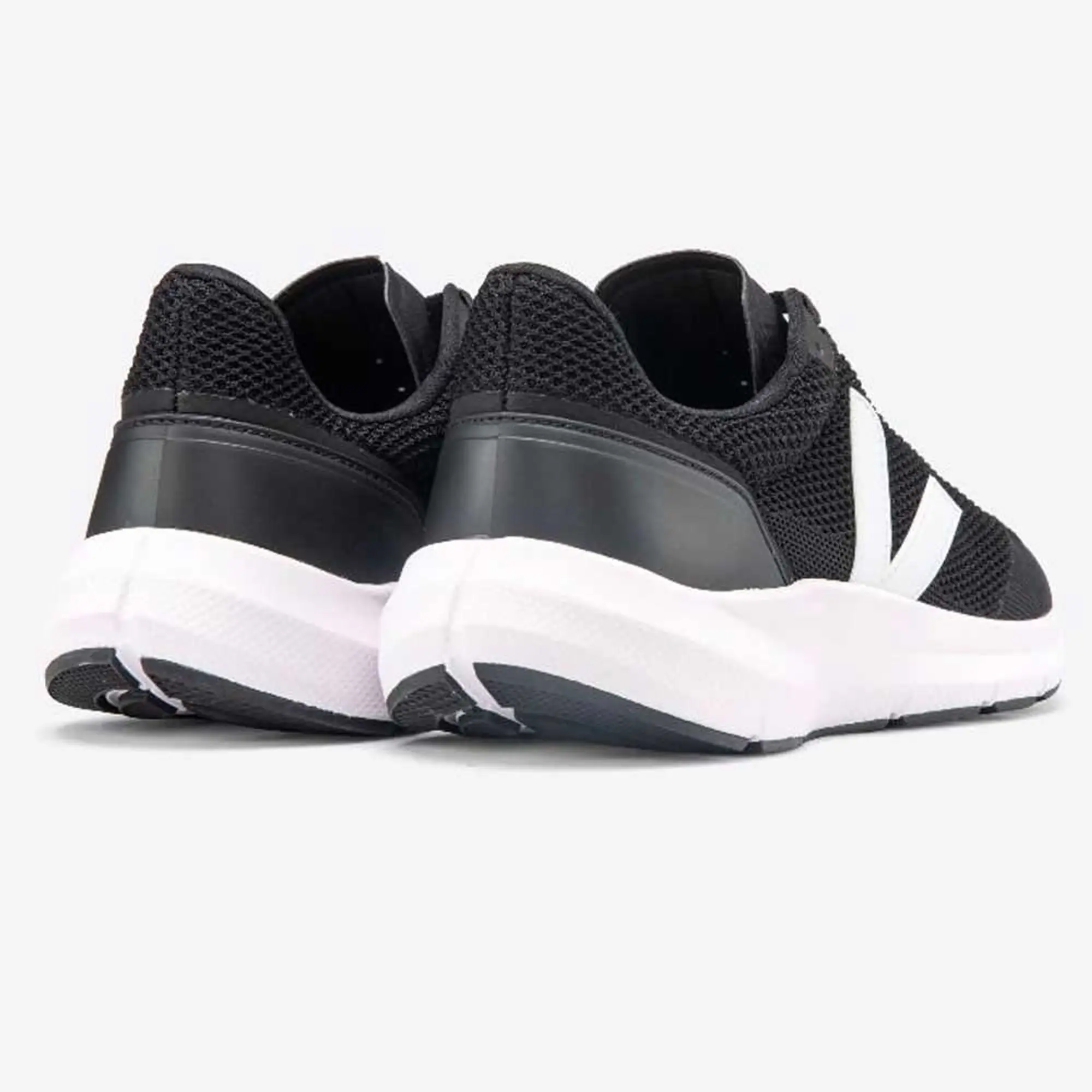 Veja Marlin Trainers