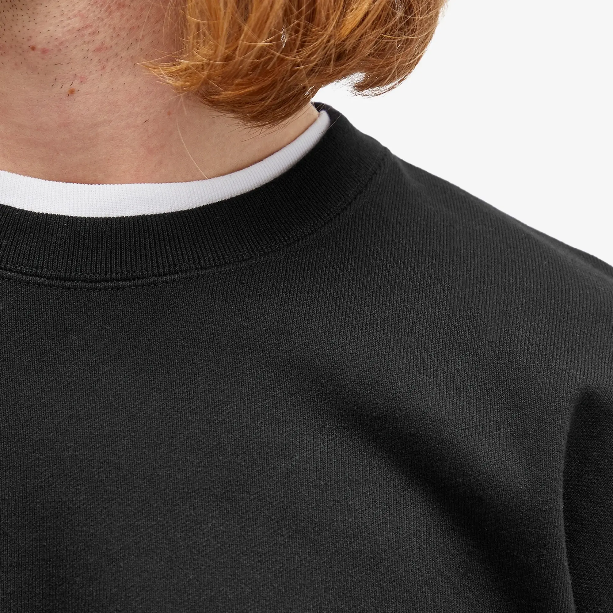 Uniform Experiment Men's Chenille Back Logo Sweatshirt Black