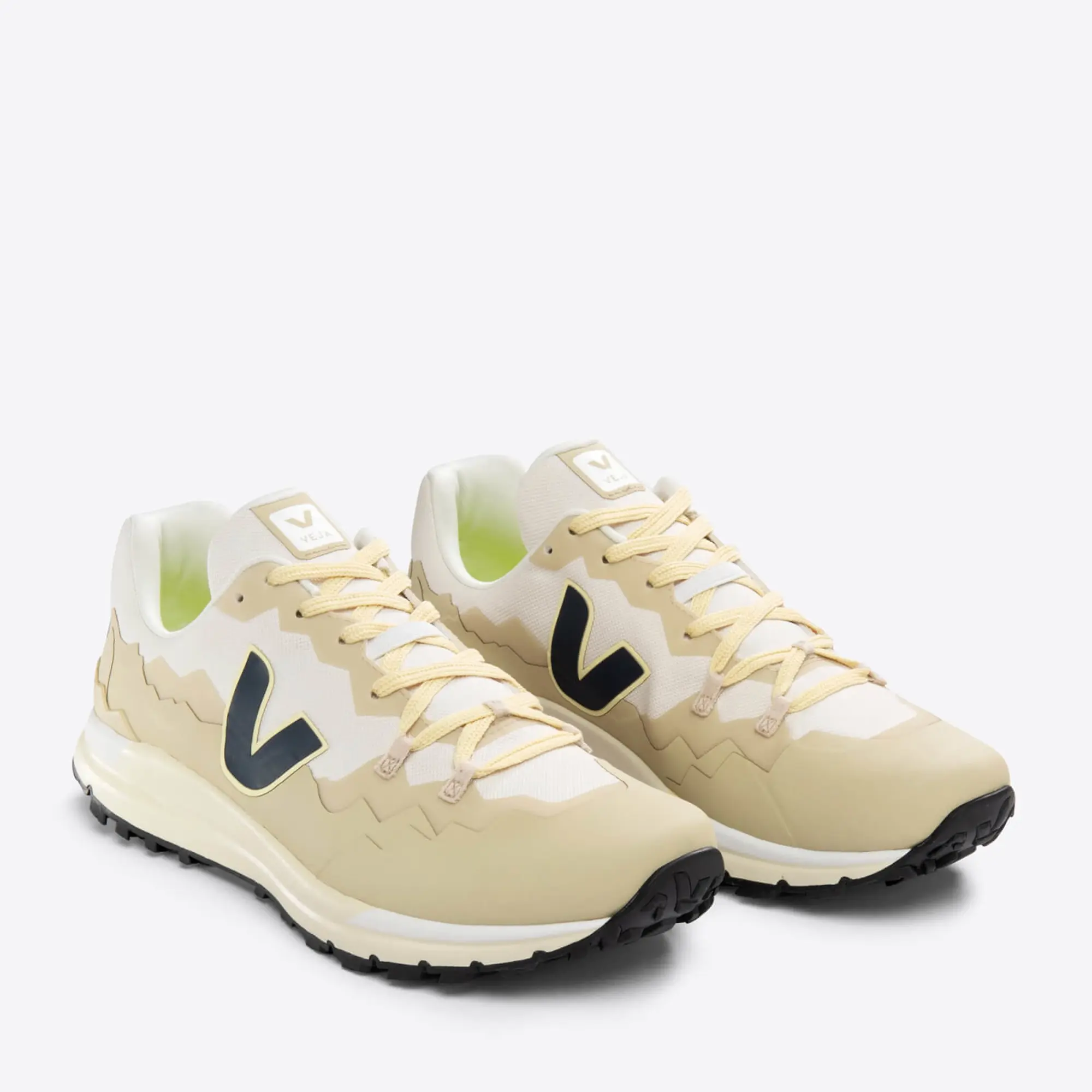 Veja Fitz Roy Logo-Appliquéd Trek Shell Trainers