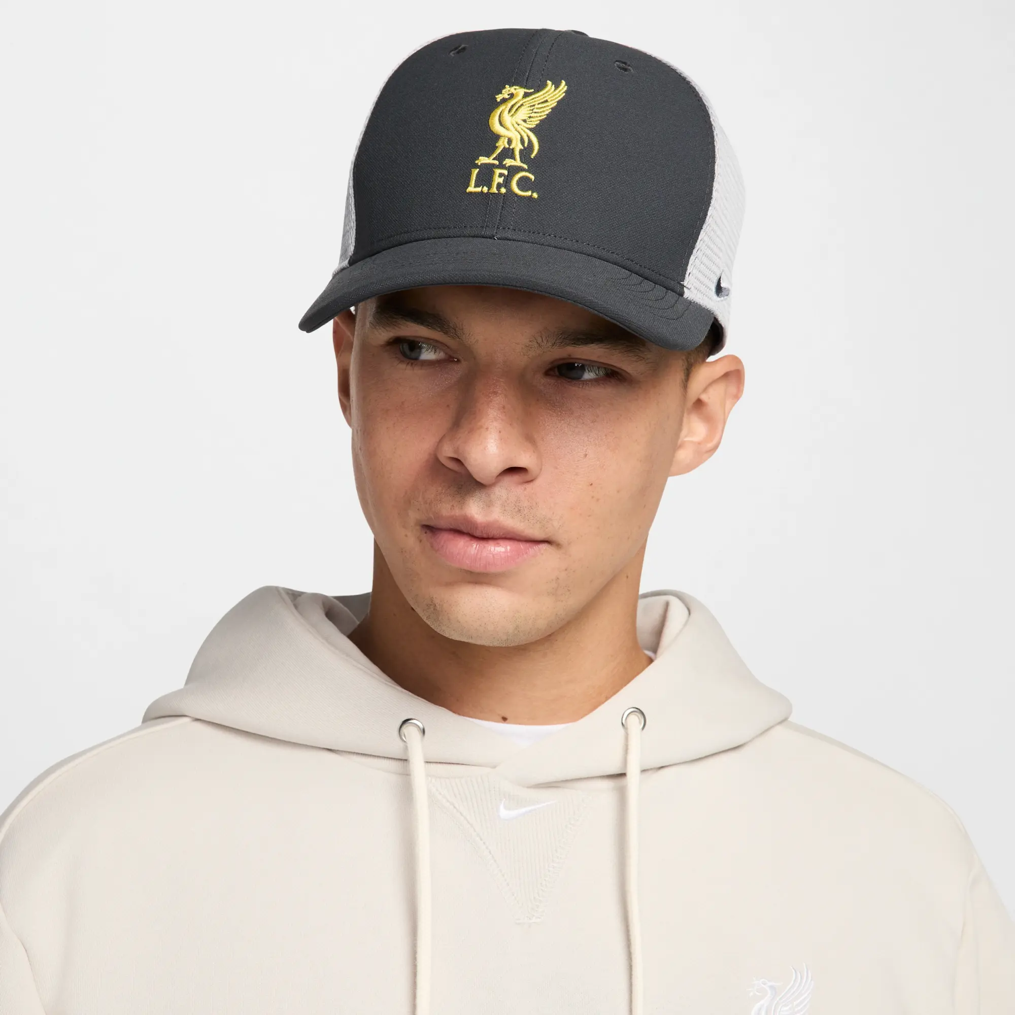 Liverpool F.C. Rise Nike Football Trucker Cap - Grey - Cotton