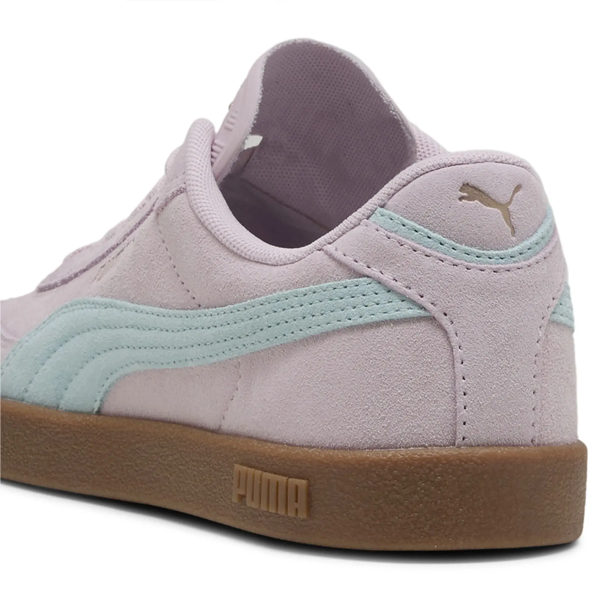 Puma  Club II Era Suede  women's Shoes (Trainers) in Pink