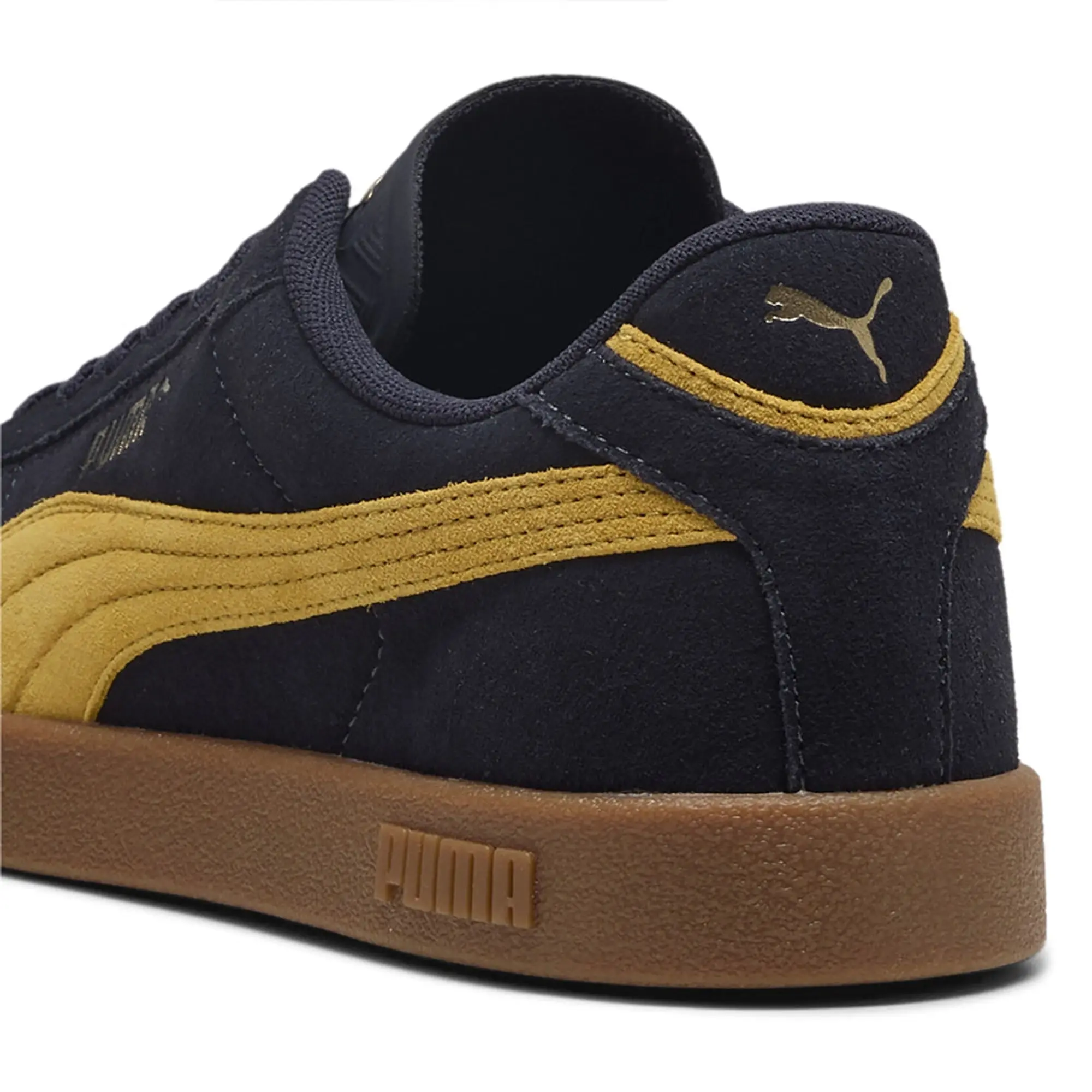 Puma  Club II Era Suede  men's Shoes (Trainers) in Marine