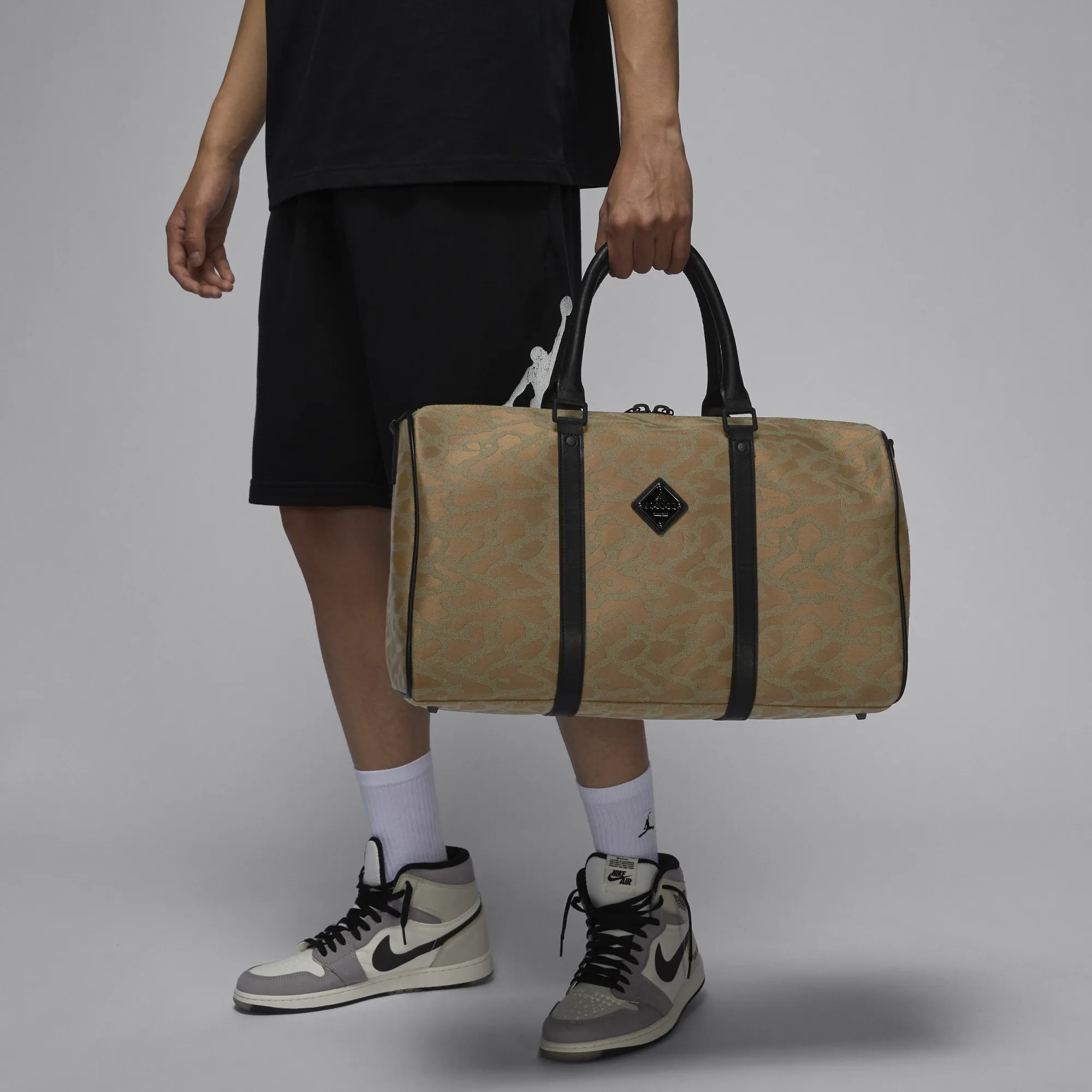 Nike Jordan Icon Duffle Bag (25L) - Brown - Polyester | HQ7570-380