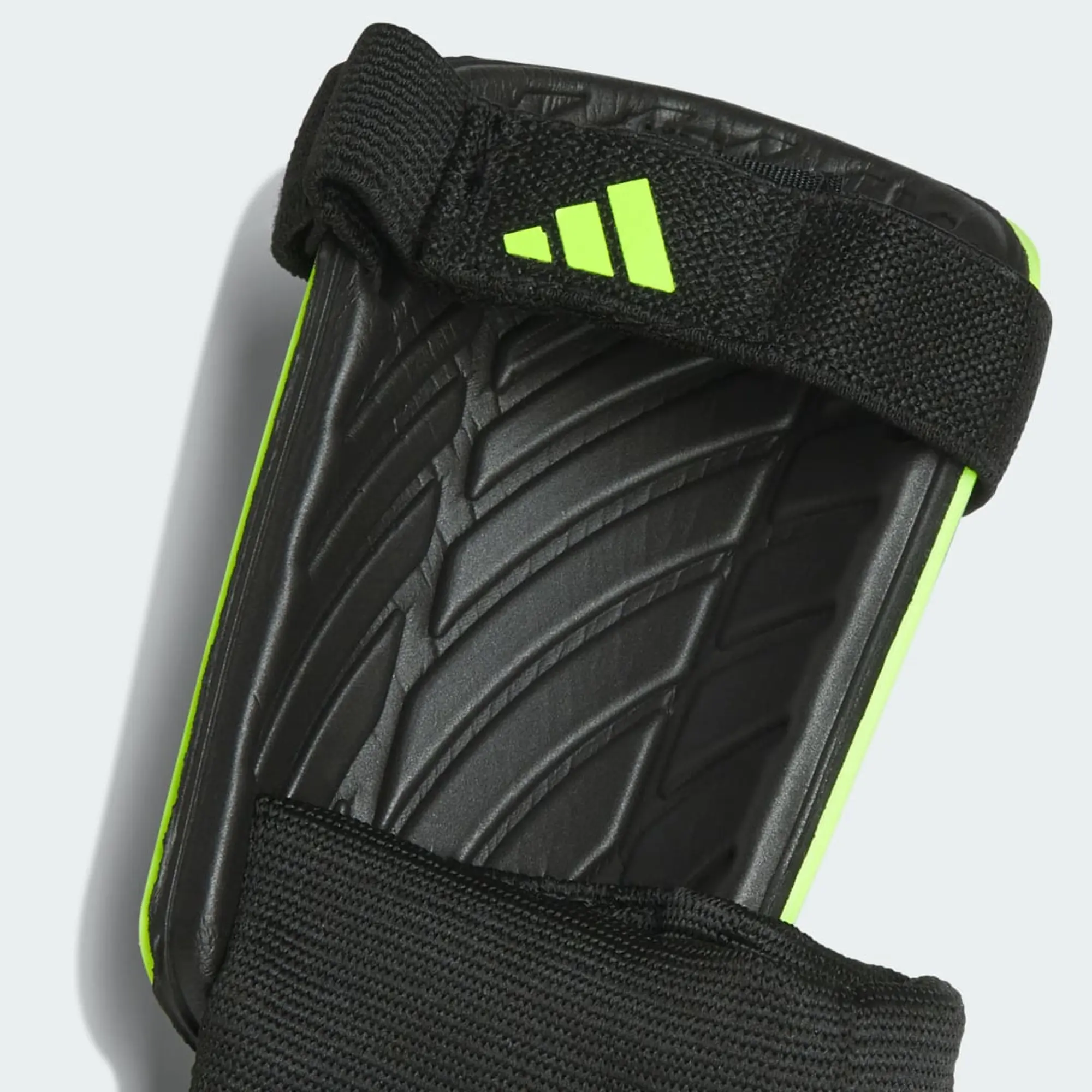 Adidas Shin Pads Tiro Match - ['Green']