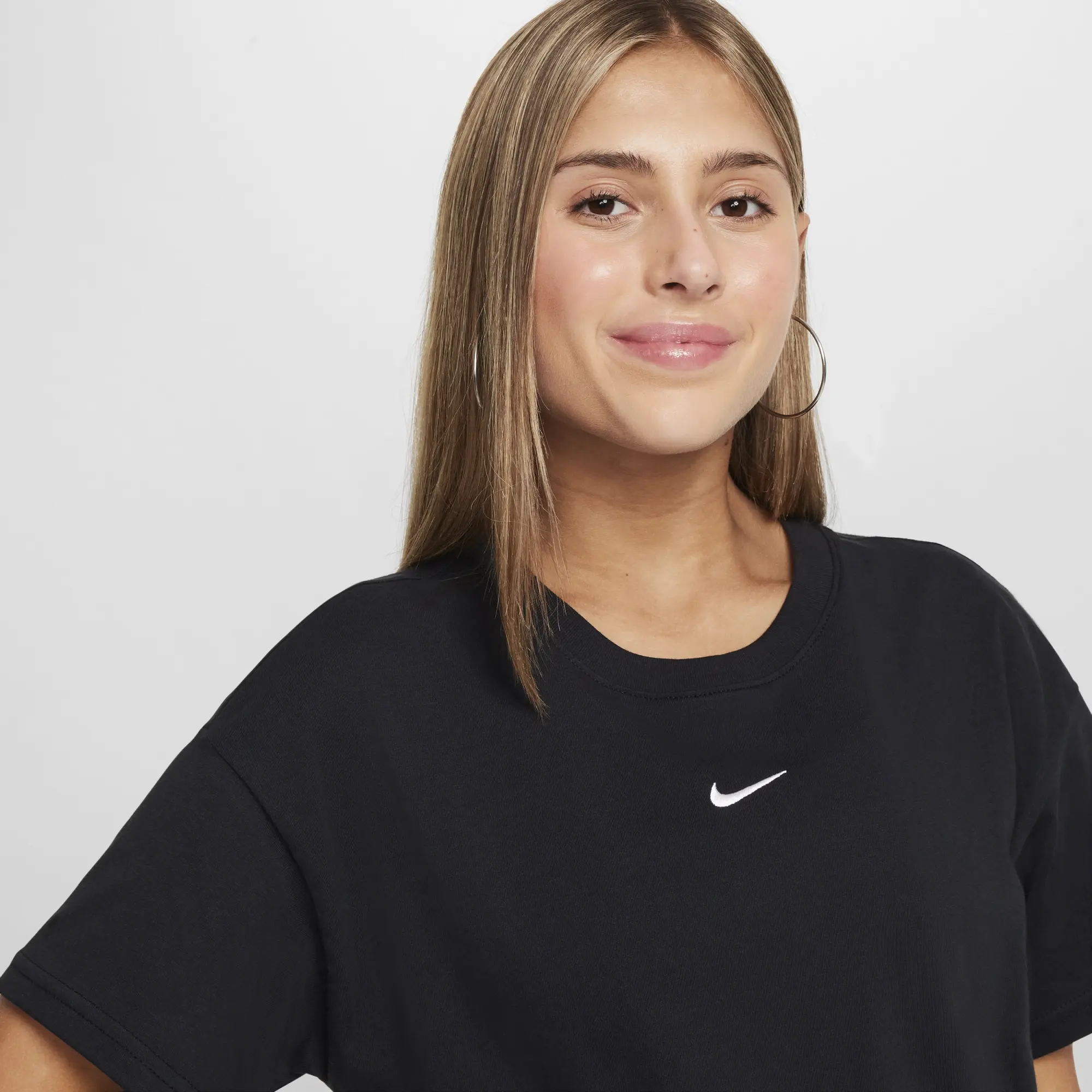 Nike Sportswear Essential Older Kids' (Girls') T-Shirt - Black - Cotton