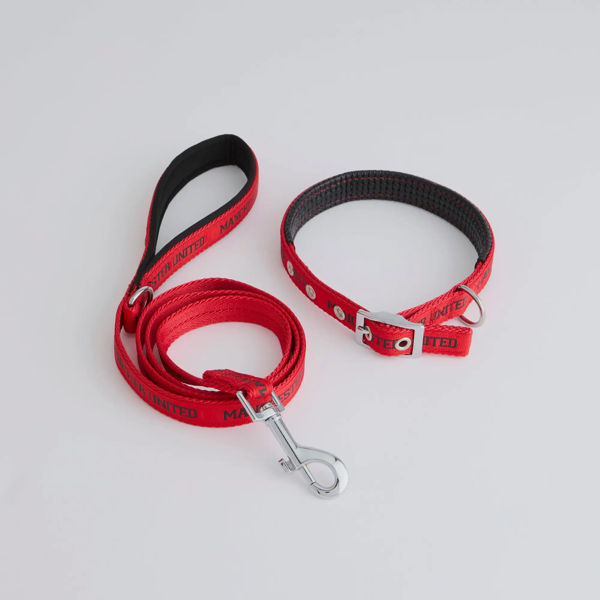 AM LONDON MU DOG LEAD COLLAR RED