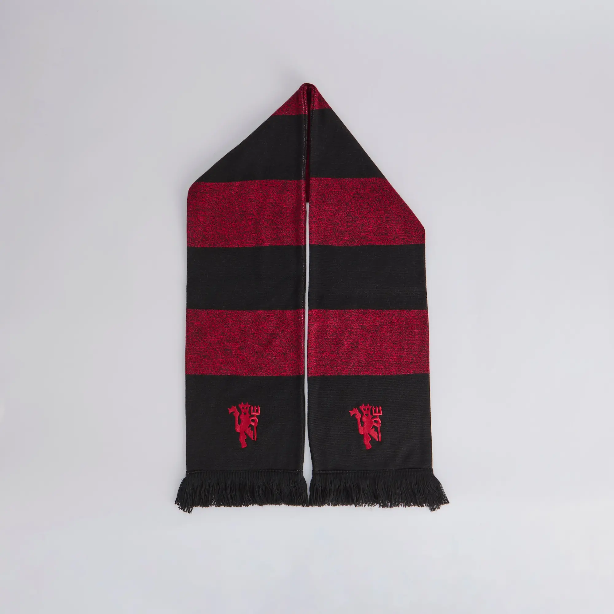 Fan Base Manchester United Embroidered Devil Scarf Red