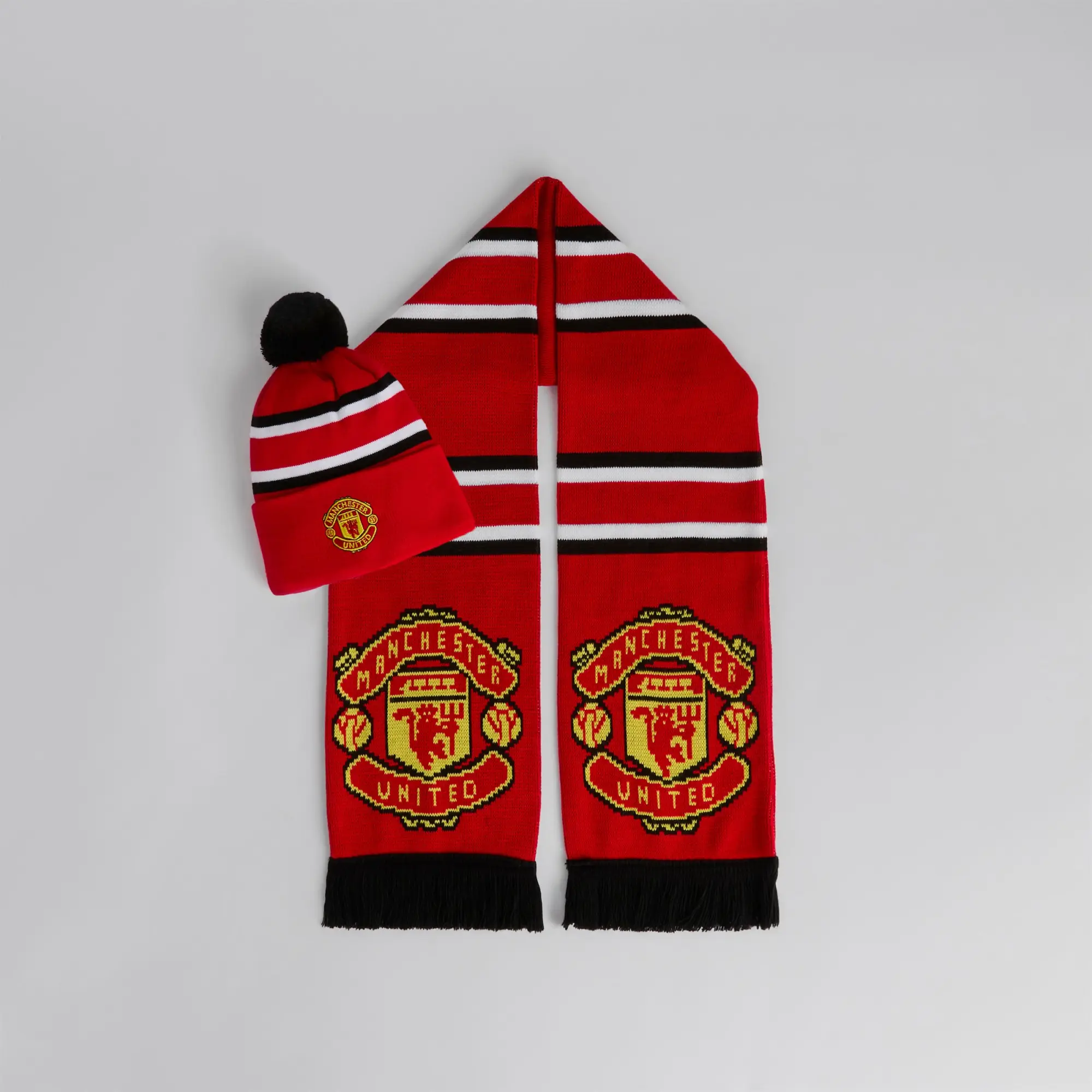 Manchester United Kids Hat And Scarf Set Red