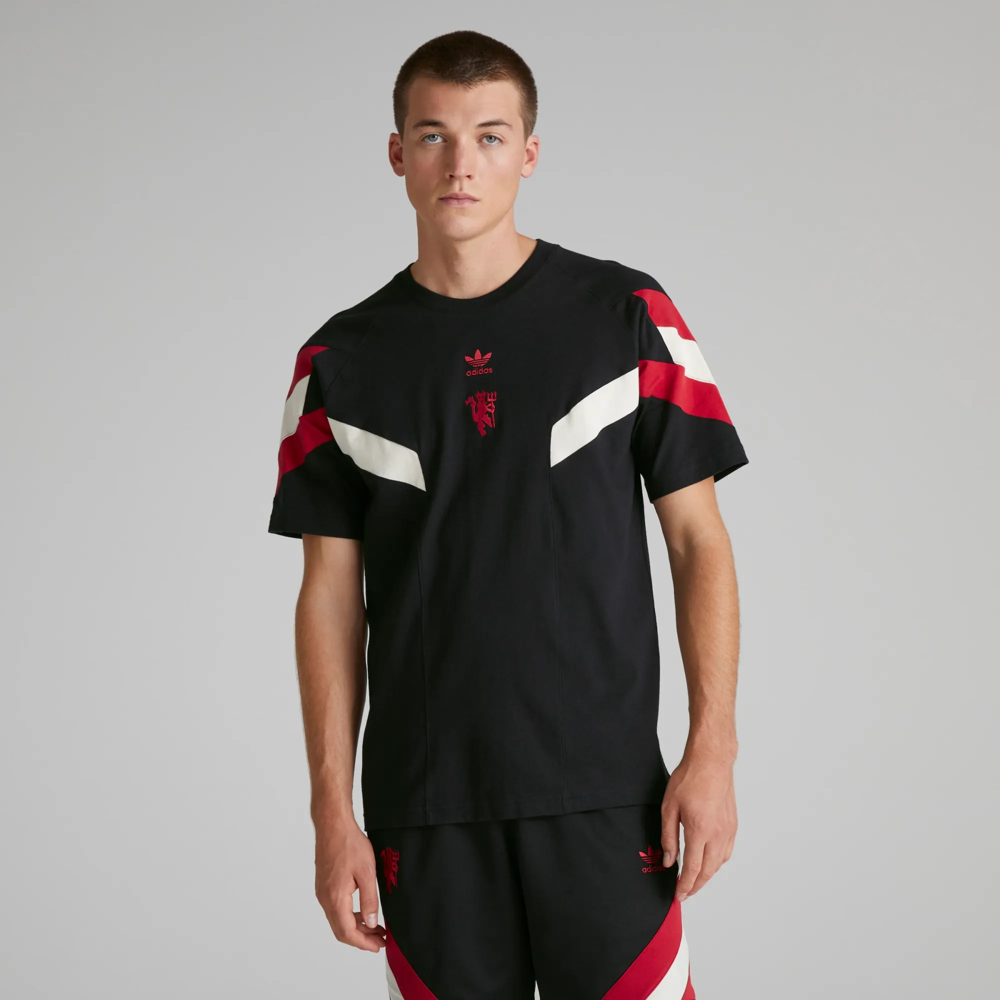 adidas Manchester United Originals T-Shirt | IS6519 | FOOTY.COM