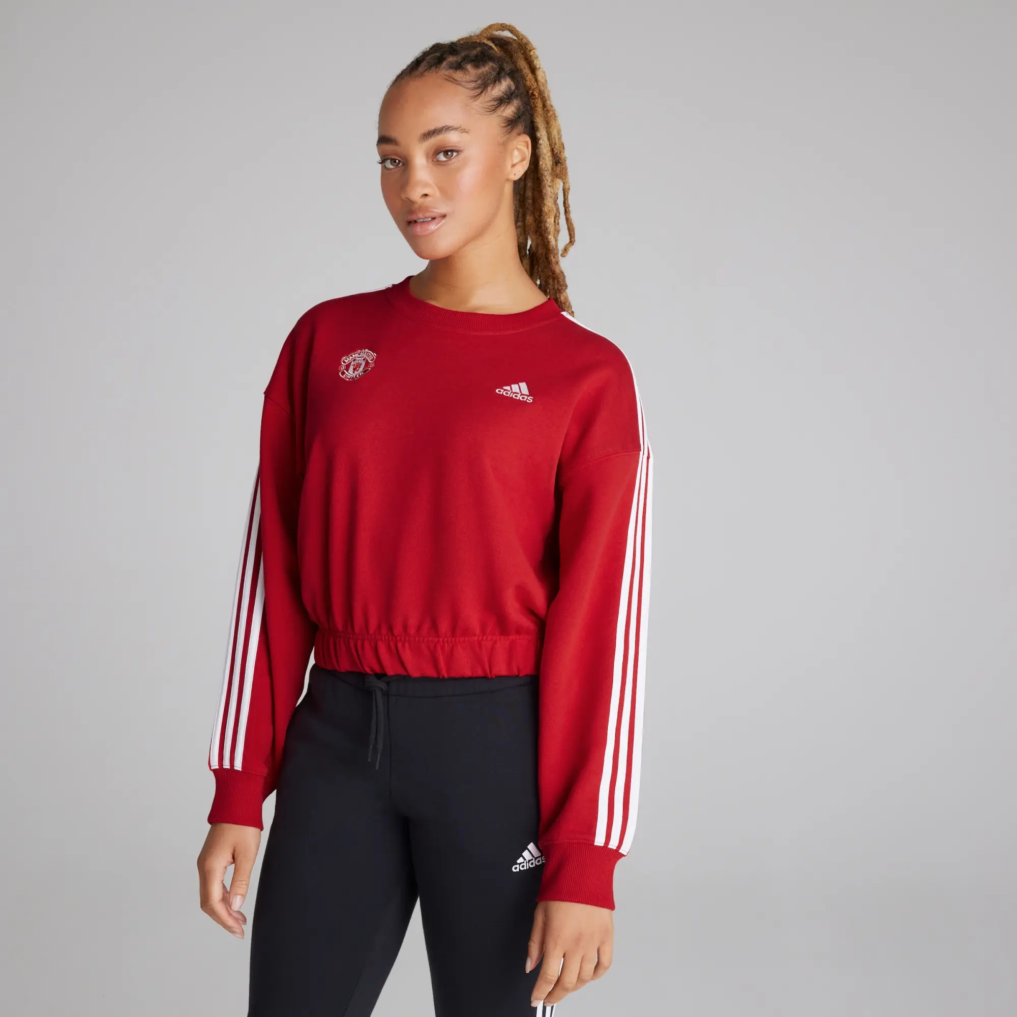 Manchester United x adidas Womens Essentials 3-Stripes Crop Sweatshirt Red