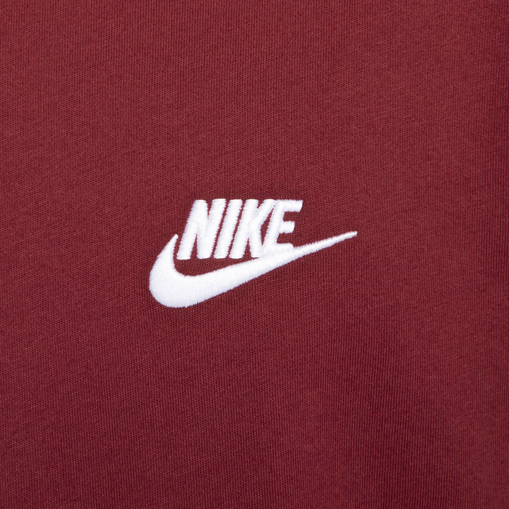 Nike Club T-Shirt In Red - Red