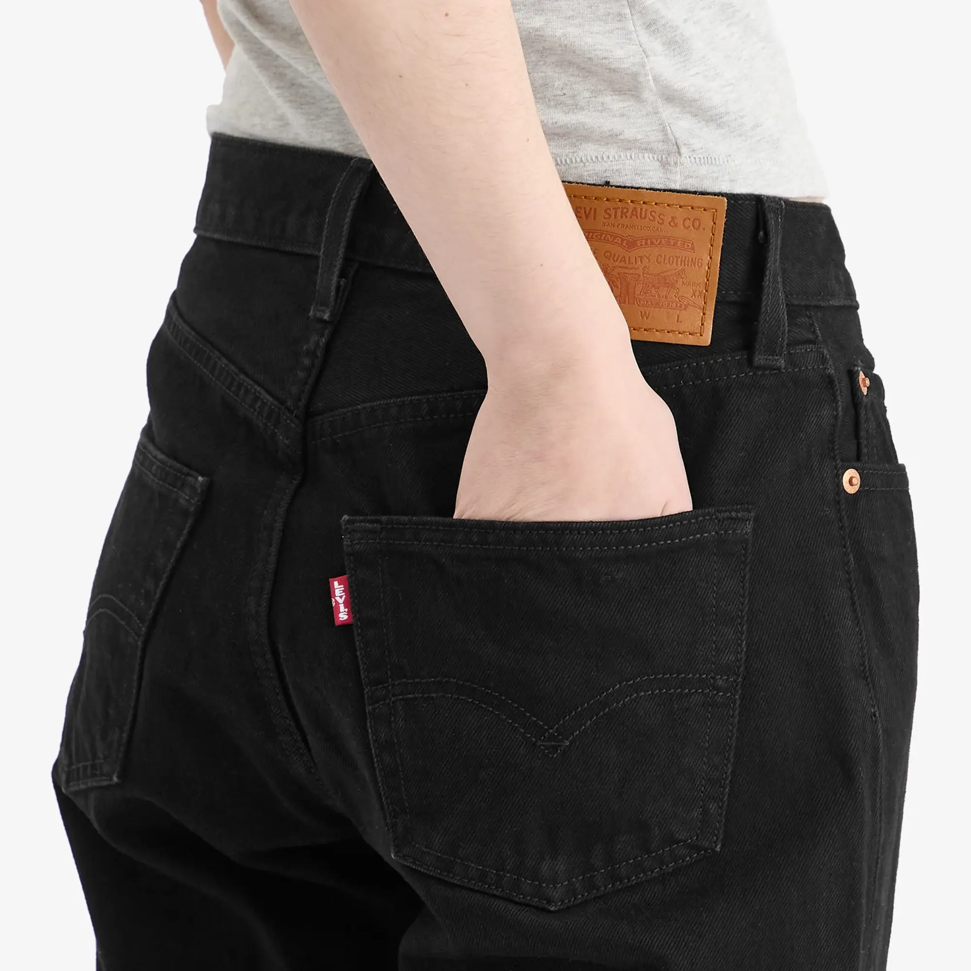Levi's Women's Straight Leg Black
