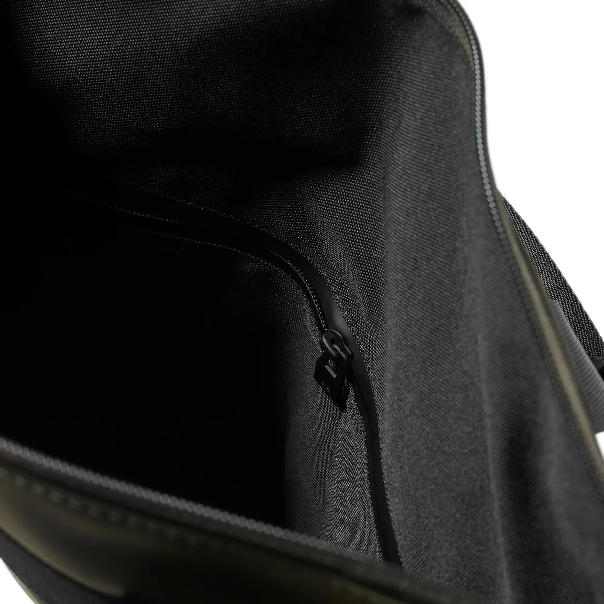 Rains Trail Tote Bag ( Green - One Size) - Size ONE SIZE