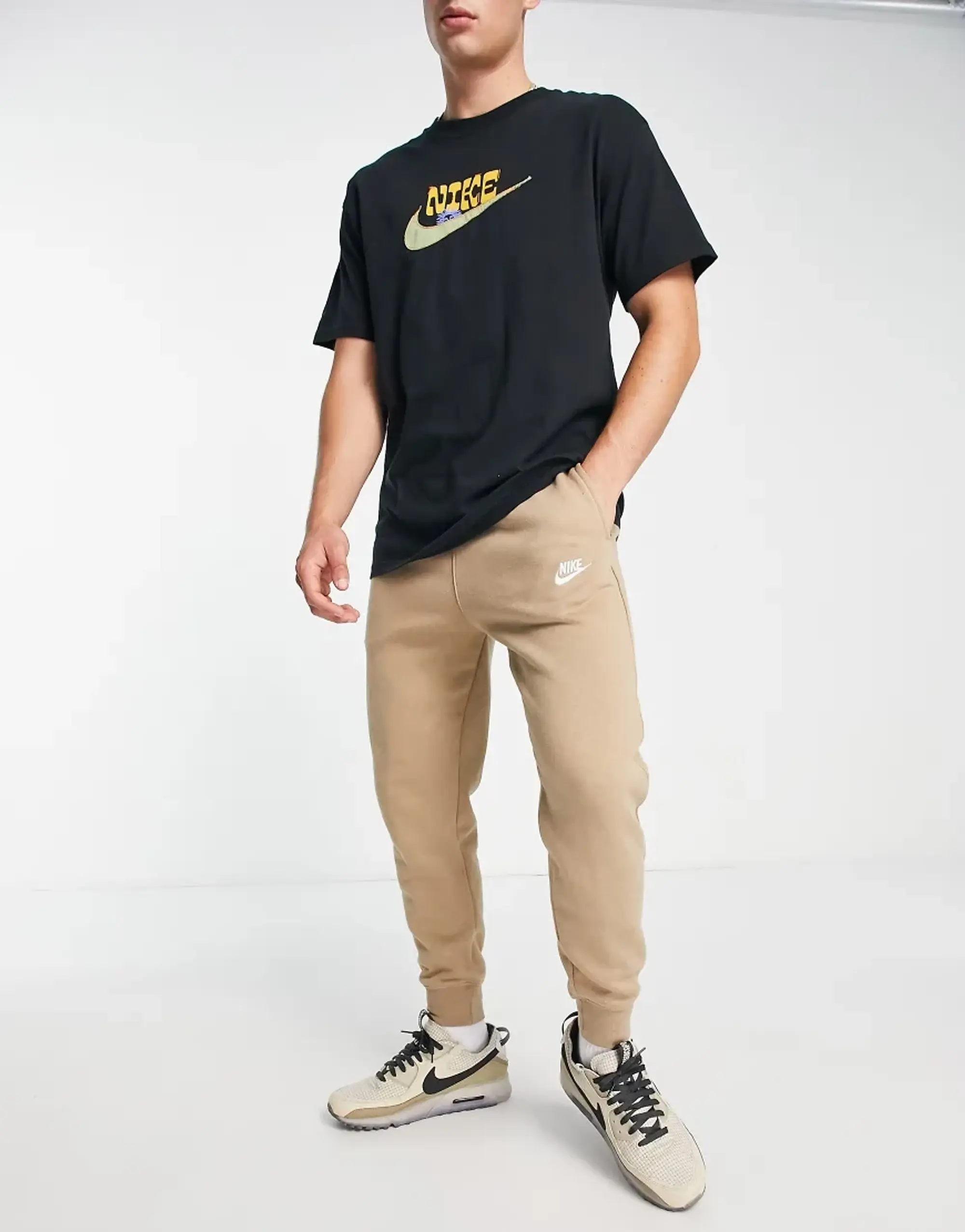 Nike Club Cuffed Joggers In Khaki-Green