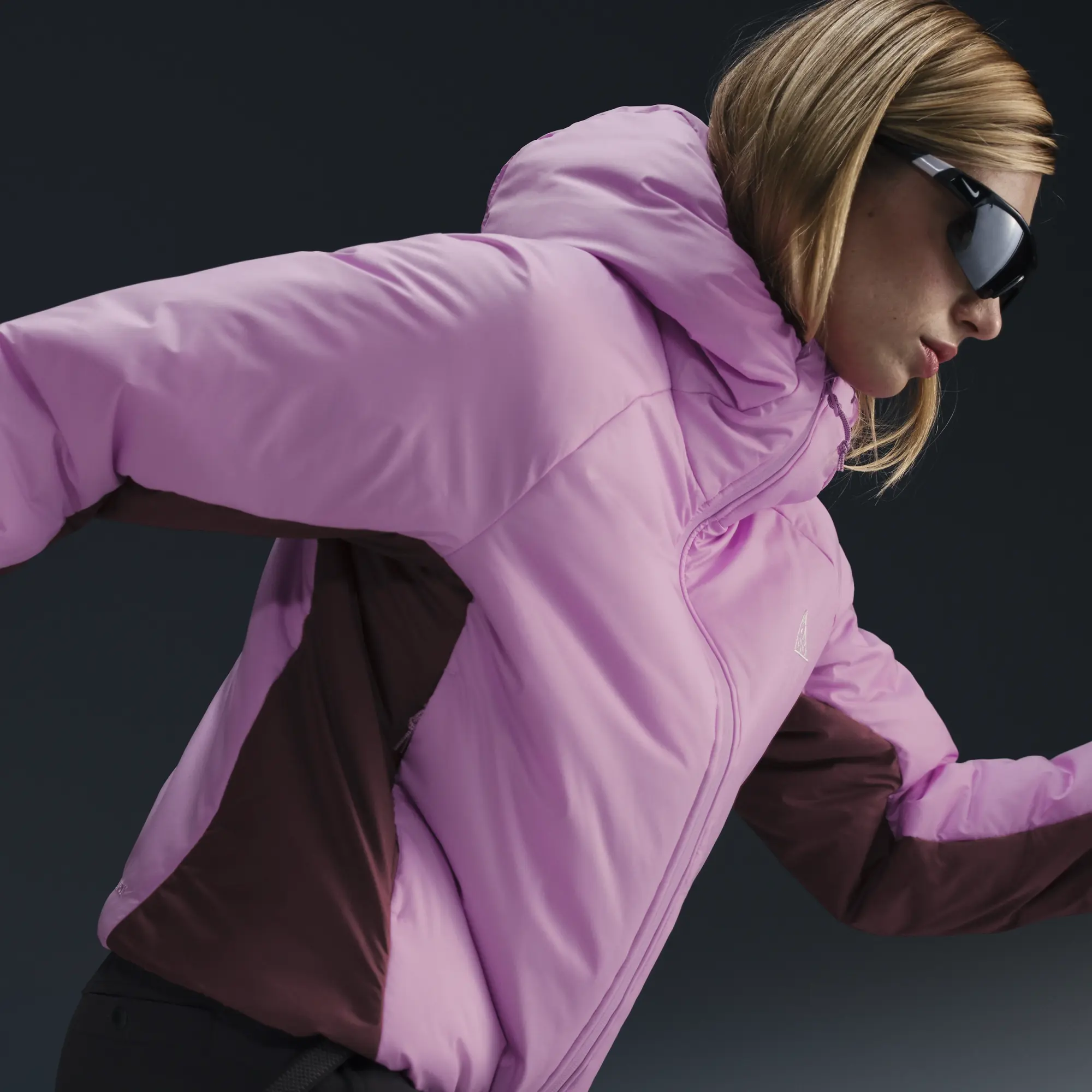 Nike Women's ACG Primaloft Rope de Dope Jacket Pink/Burundy/White