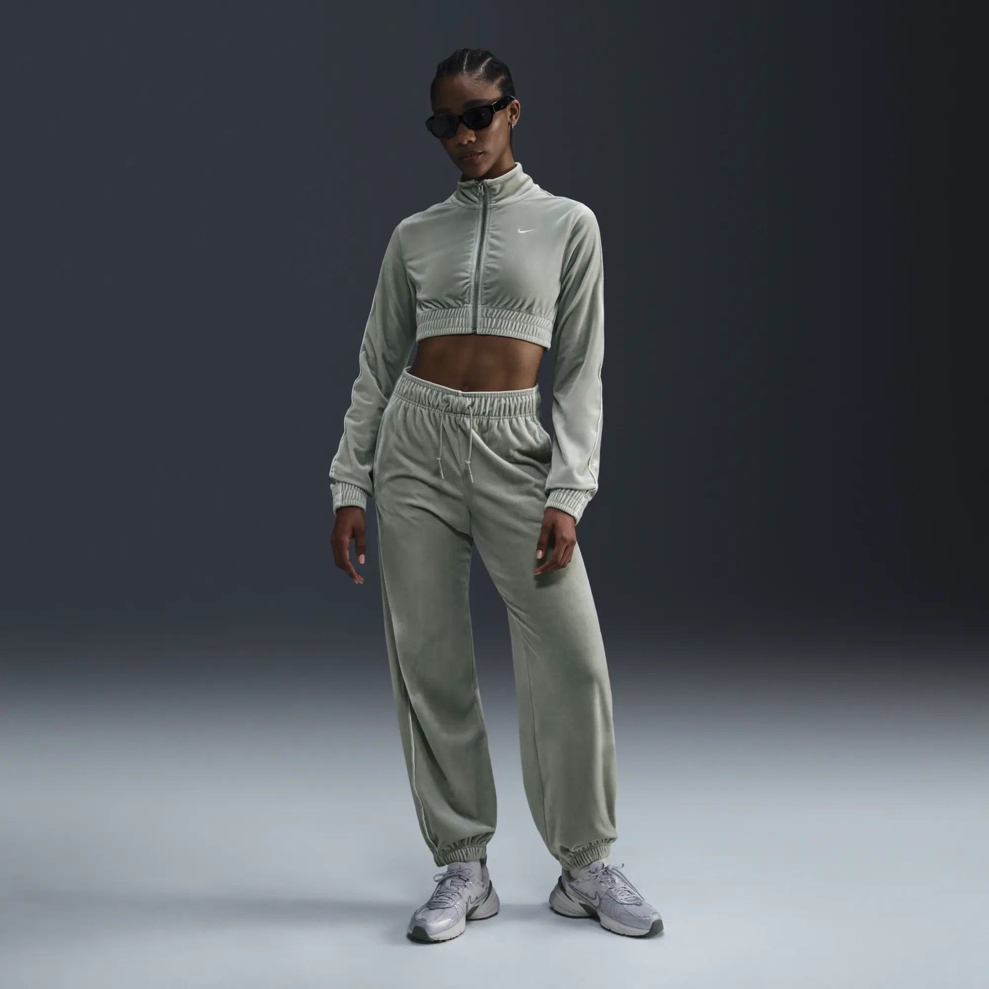 Nike Sportswear Collection Women's Cropped Velour Full-Zip Top - Green - Polyester/Elastane