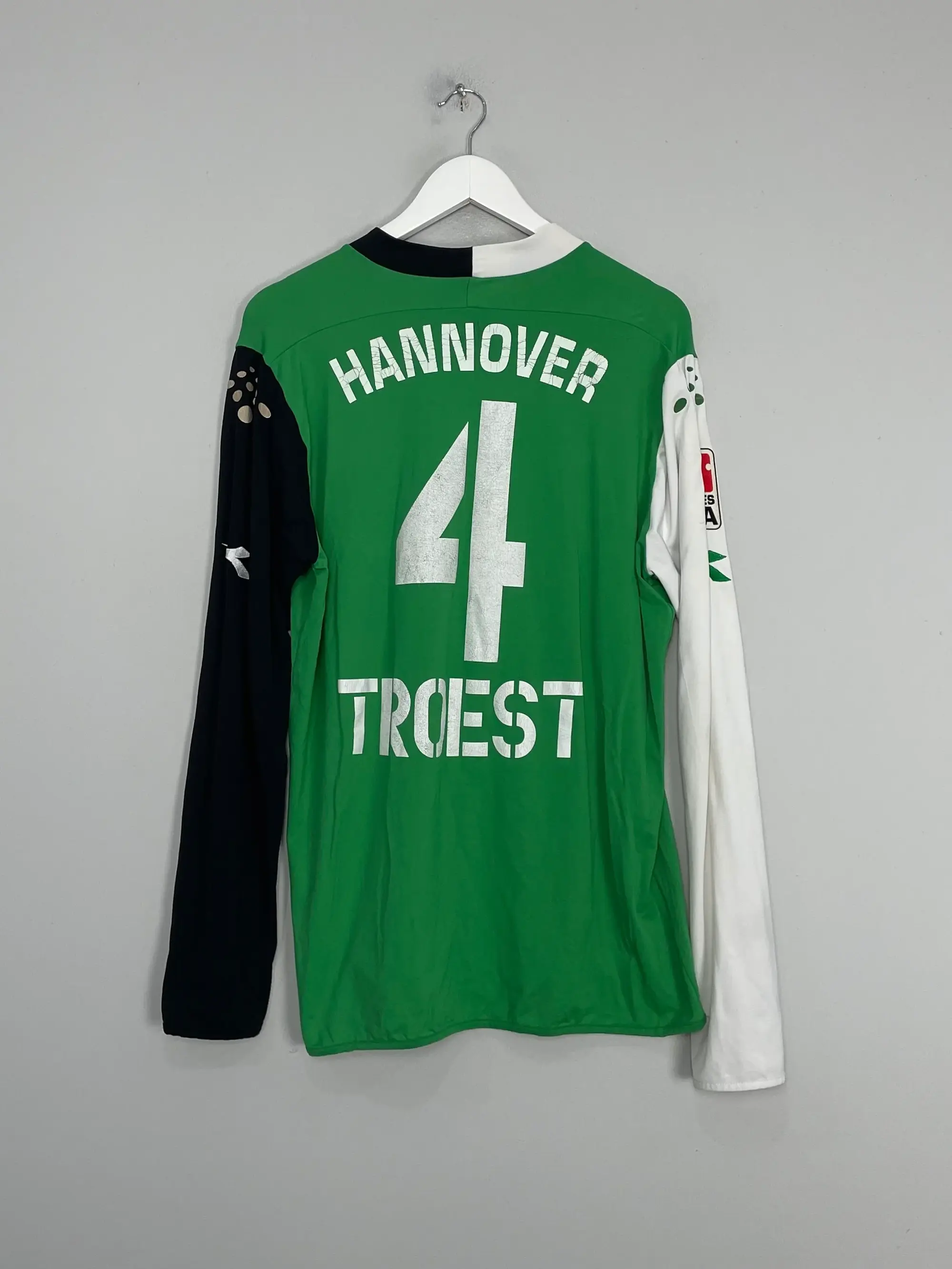 2005/06 HANNOVER 96 TROEST #4 L/S *MATCH ISSUED* HOME SHIRT (XXL) DIADORA