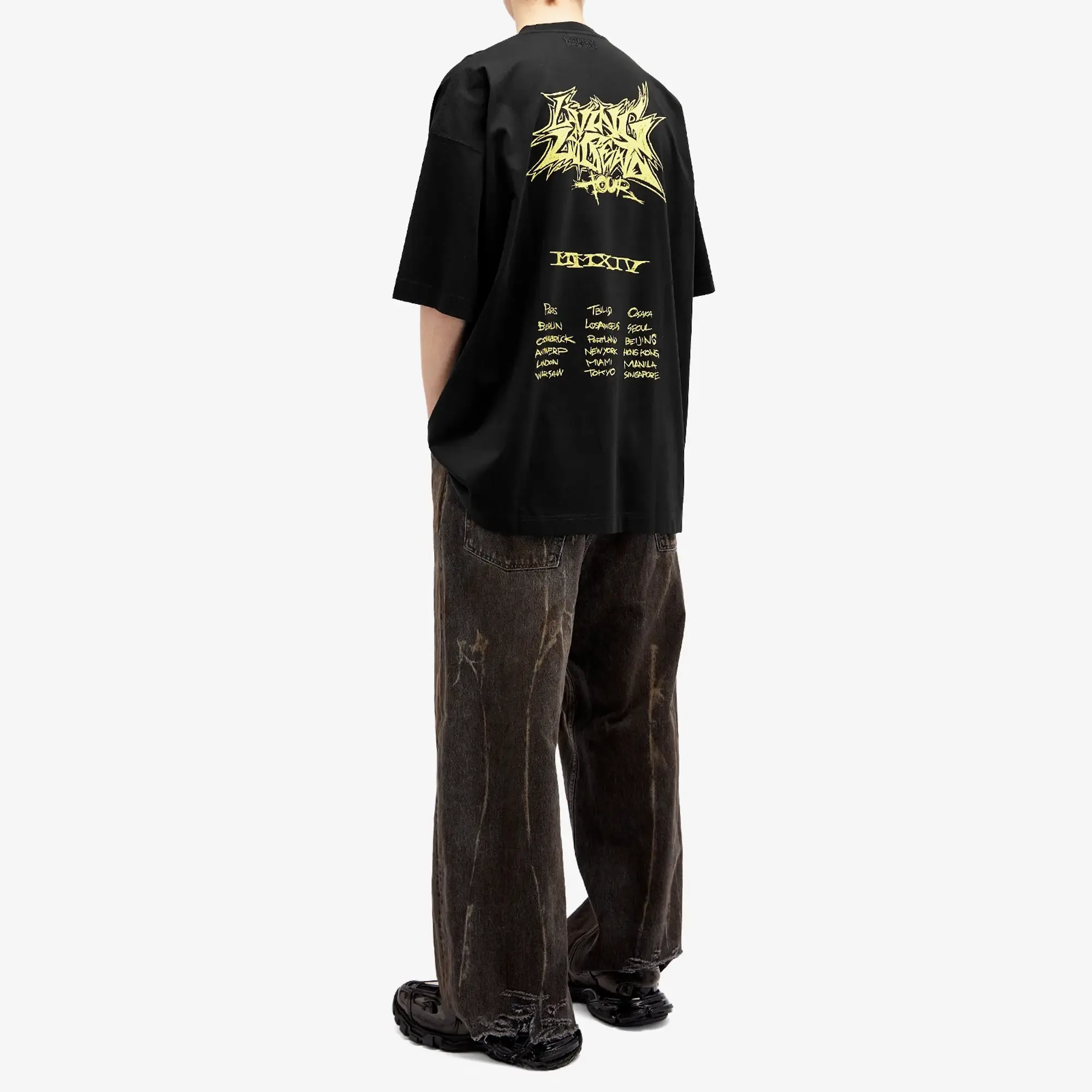 VETEMENTS Men's Living Legend Oversized T-Shirt Black