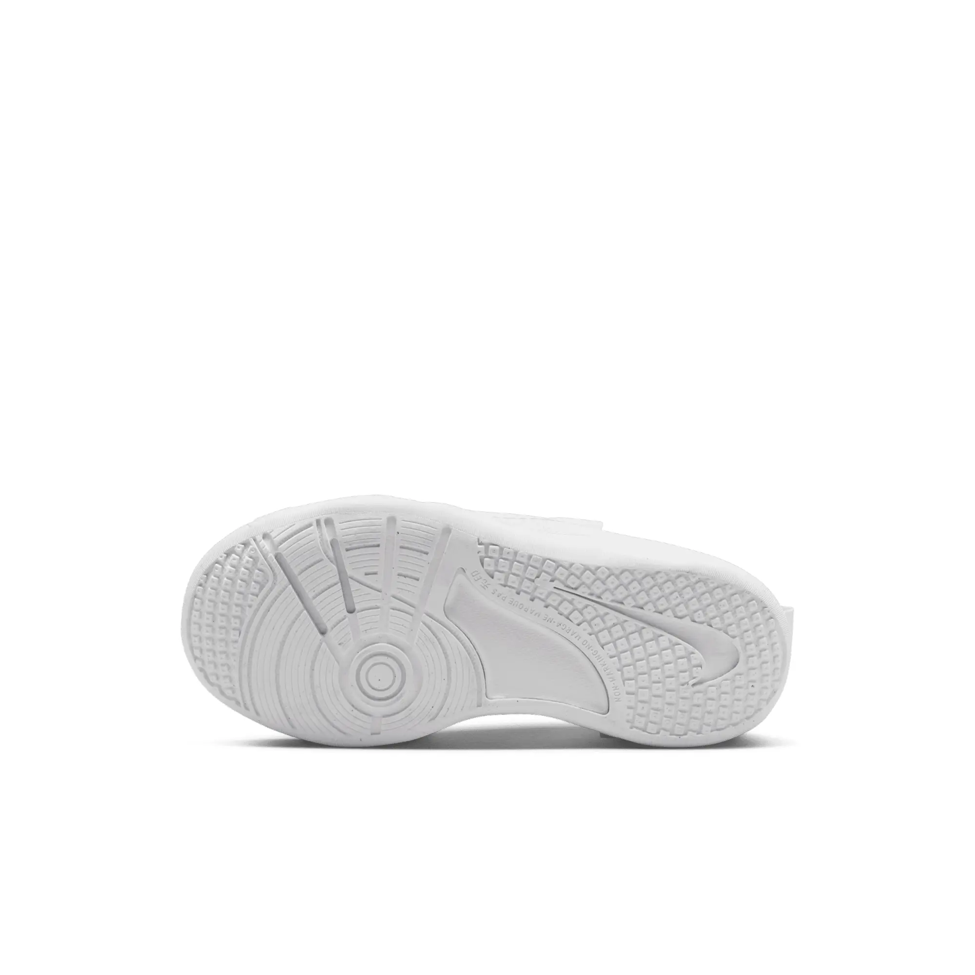 Nike Omni Multi-Court Younger Kids' Shoes - White - Recycled Content Minimum