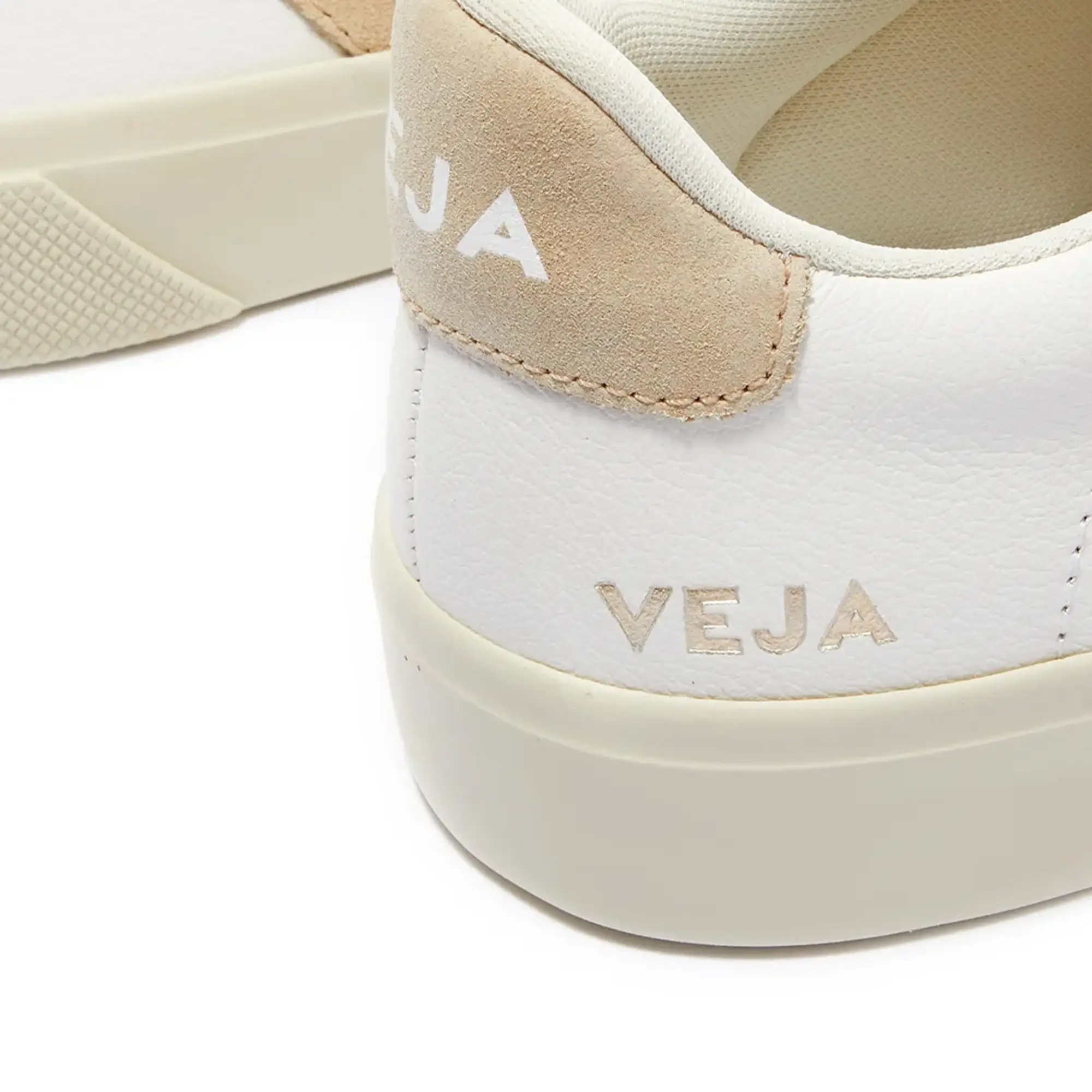 Veja Womens Women's Campo Sneaker White/Almond