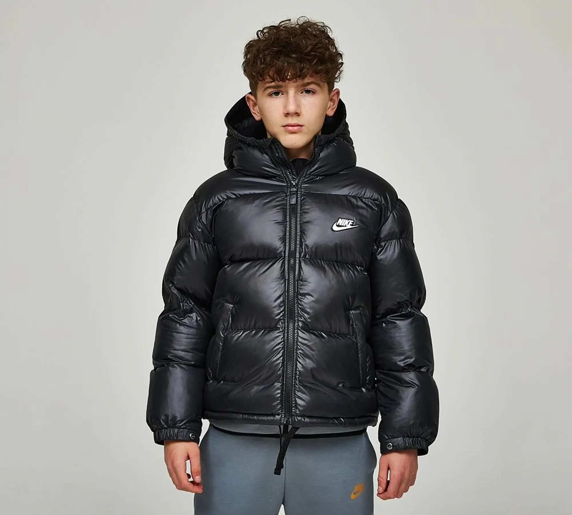 Nike Junior Therma Repel Synthetic Fill EasyOn Hooded Jacket - Black - Size S/B - Black