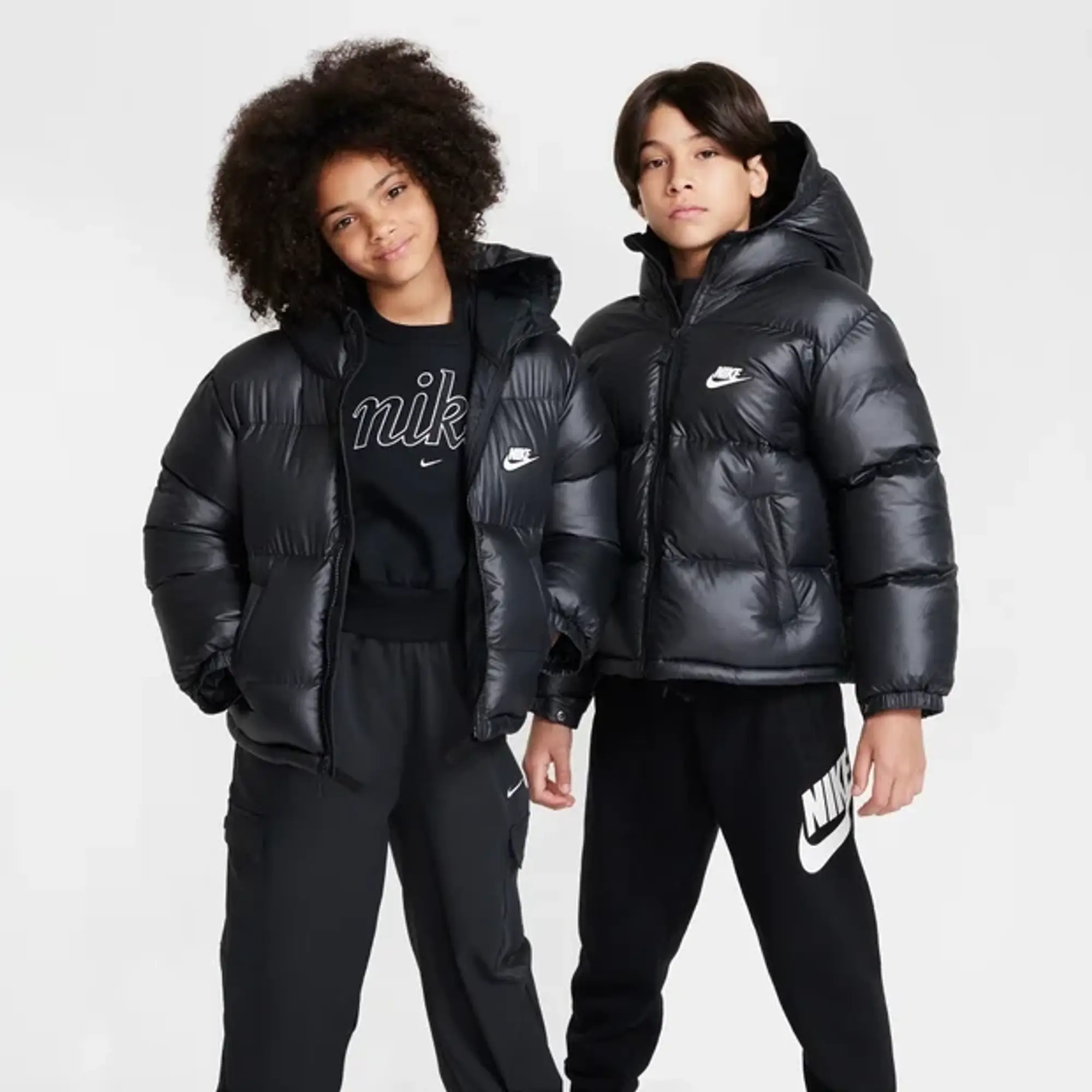 Nike Junior Therma Repel Synthetic Fill EasyOn Hooded Jacket - Black - Size S/B - Black