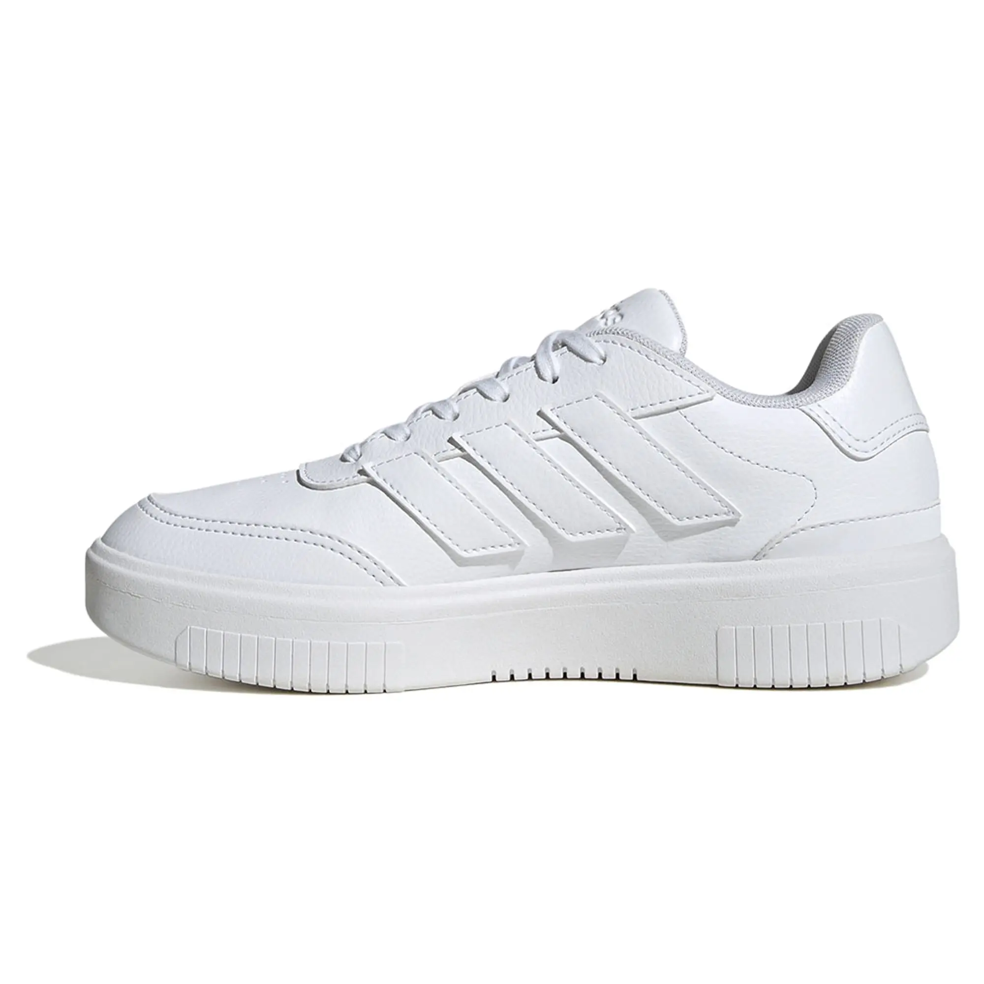 adidas  COURTBLOCK BOLD  women's Shoes (Trainers) in White