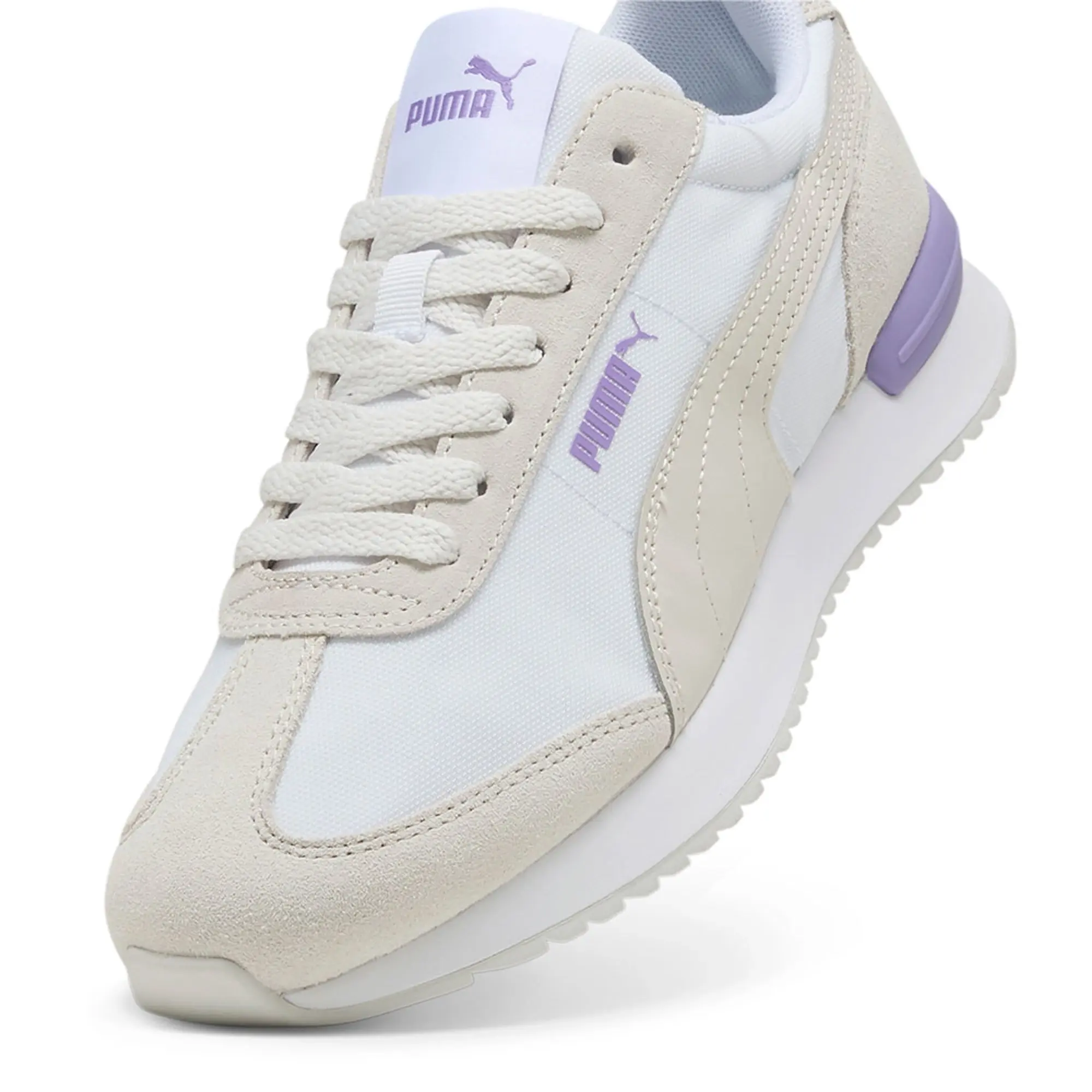 Puma  R78 Wind MU  women's Shoes (Trainers) in Beige