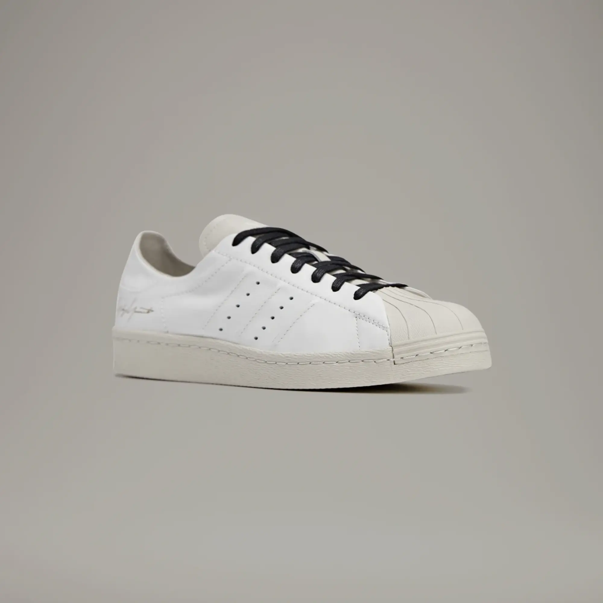 Sneakers Y-3 Superstar Core White/ Talc/ Black Eur 45 1/3