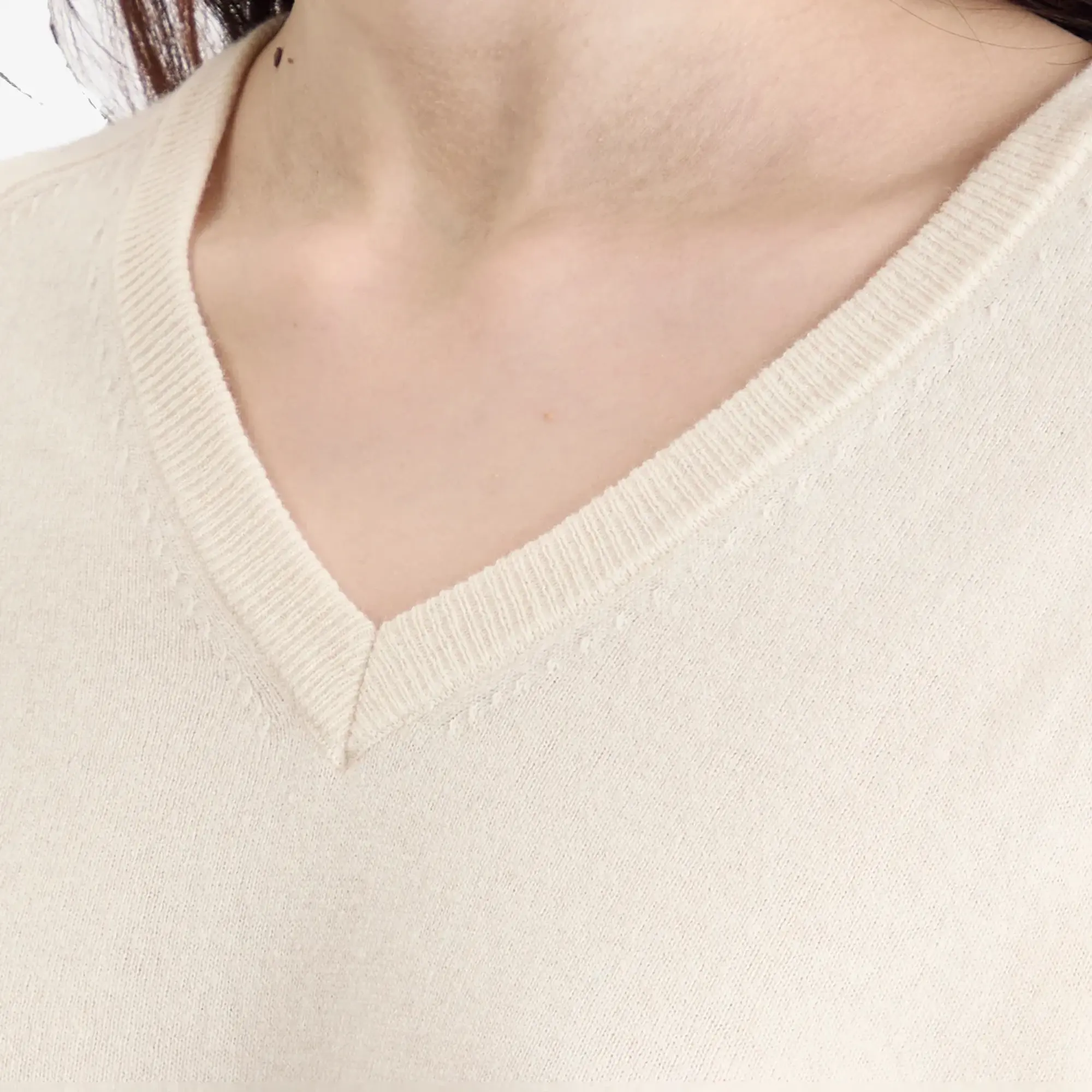 DUNST Women's Unisex Loose V-Neck Sweater Ivory