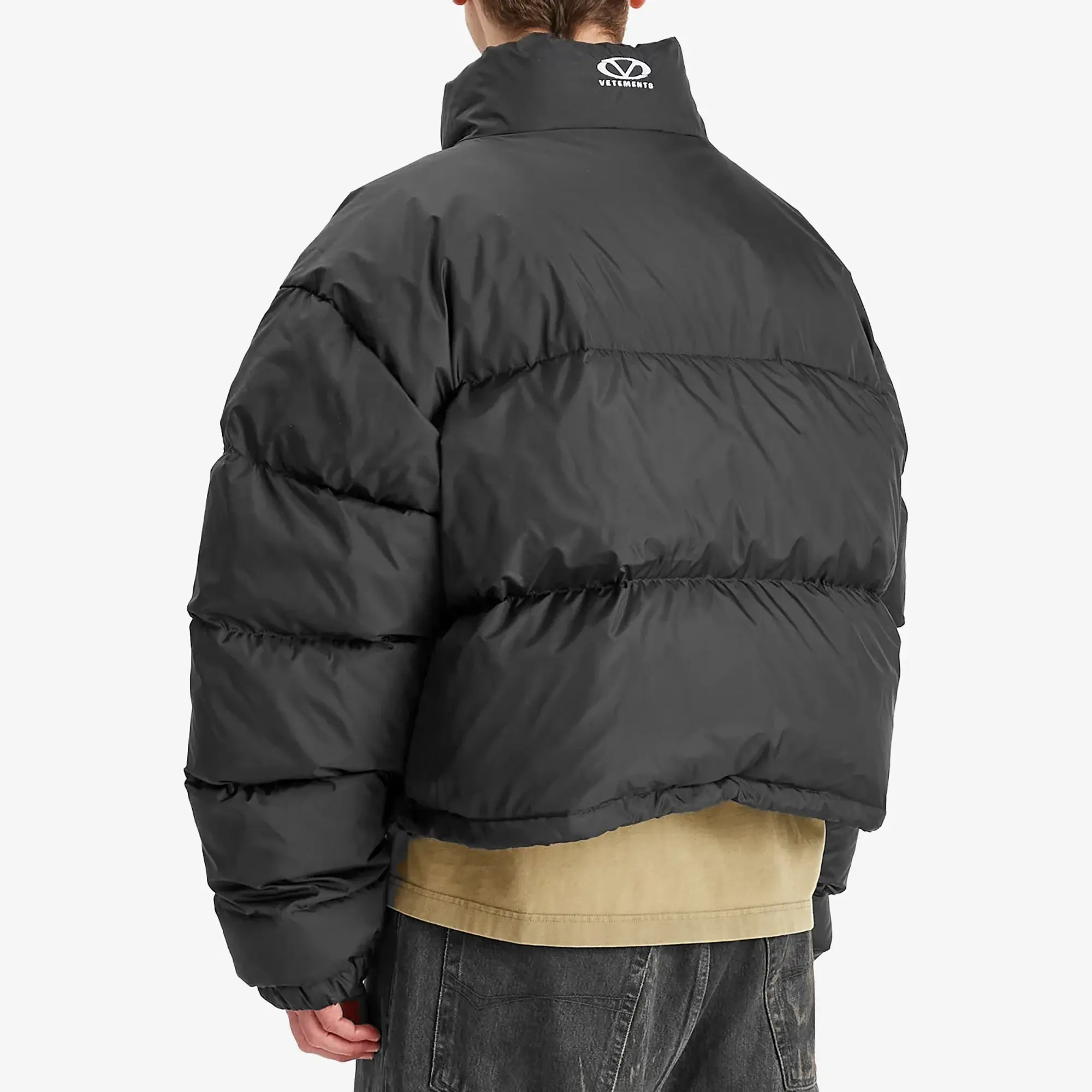 VETEMENTS Men's Logo Puffer Jacket Black