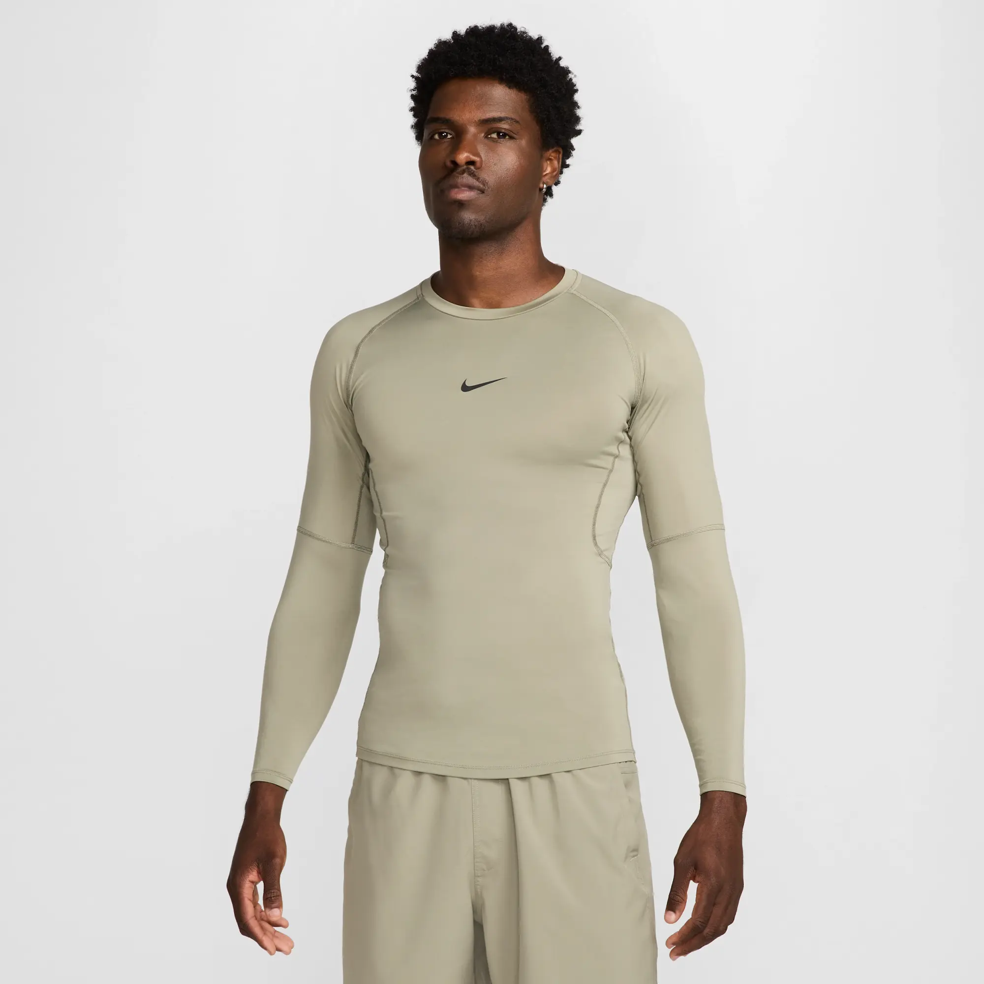 Nike Pro Men's Dri-FIT Tight Long-Sleeve Fitness Top - Green - Polyester/Elastane