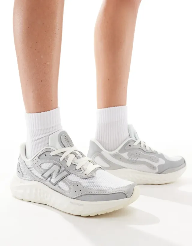 New Balance Fresh Foam Arishi V4 “Grey Green” New Balance Fresh Foam Arishi V4 Wide Sneakers - Green  main image 3