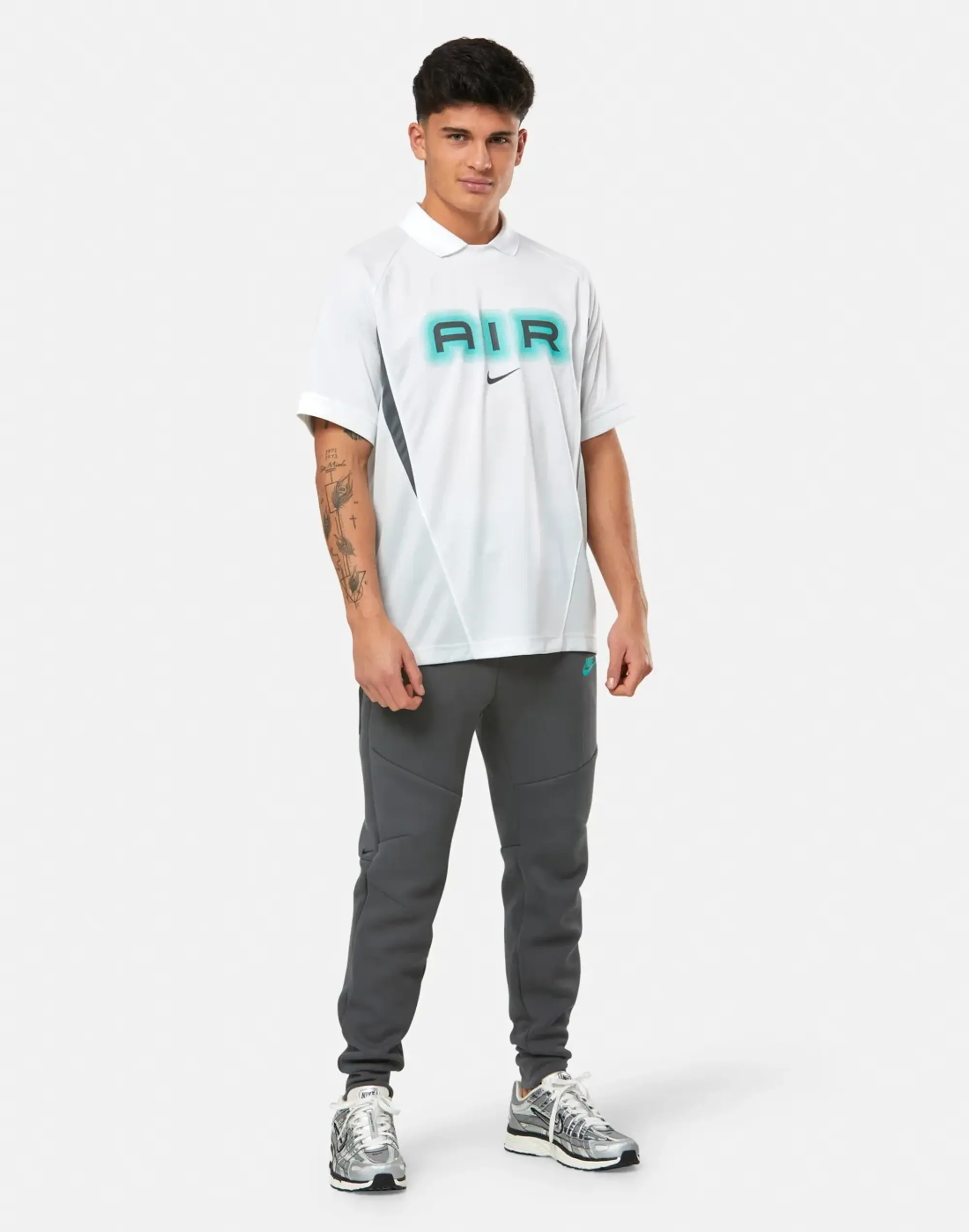 Nike Swoosh Men T-Shirts - White
