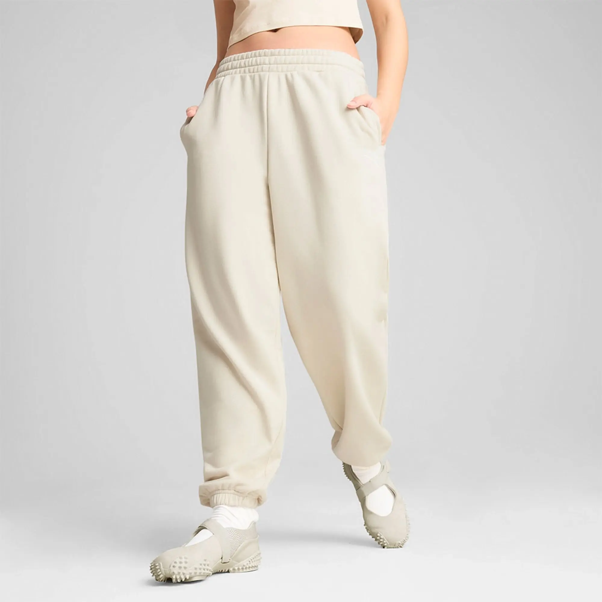 Puma Select Wardrobe Ess Relaxed Fit Sweat Pants