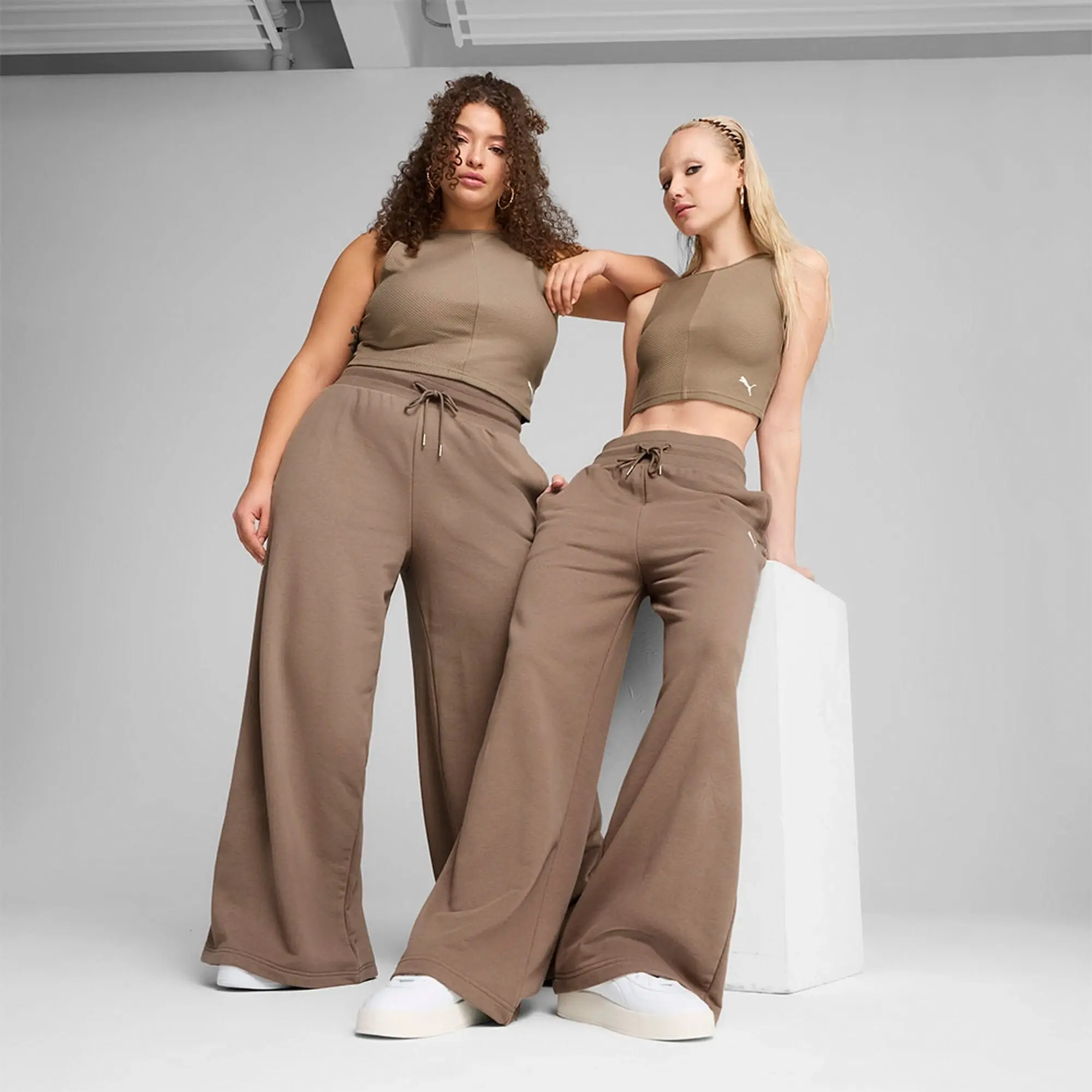 Puma Select Wardrobe Ess Relaxed Fit Sweat Pants
