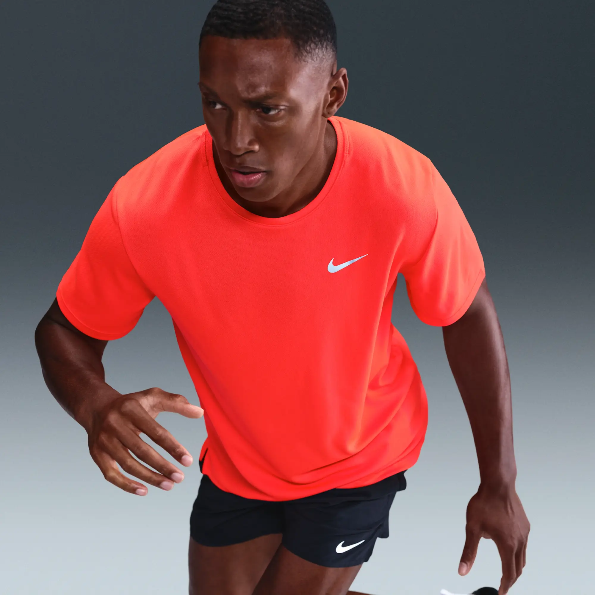 Nike Miler Running Shirt Men - Red