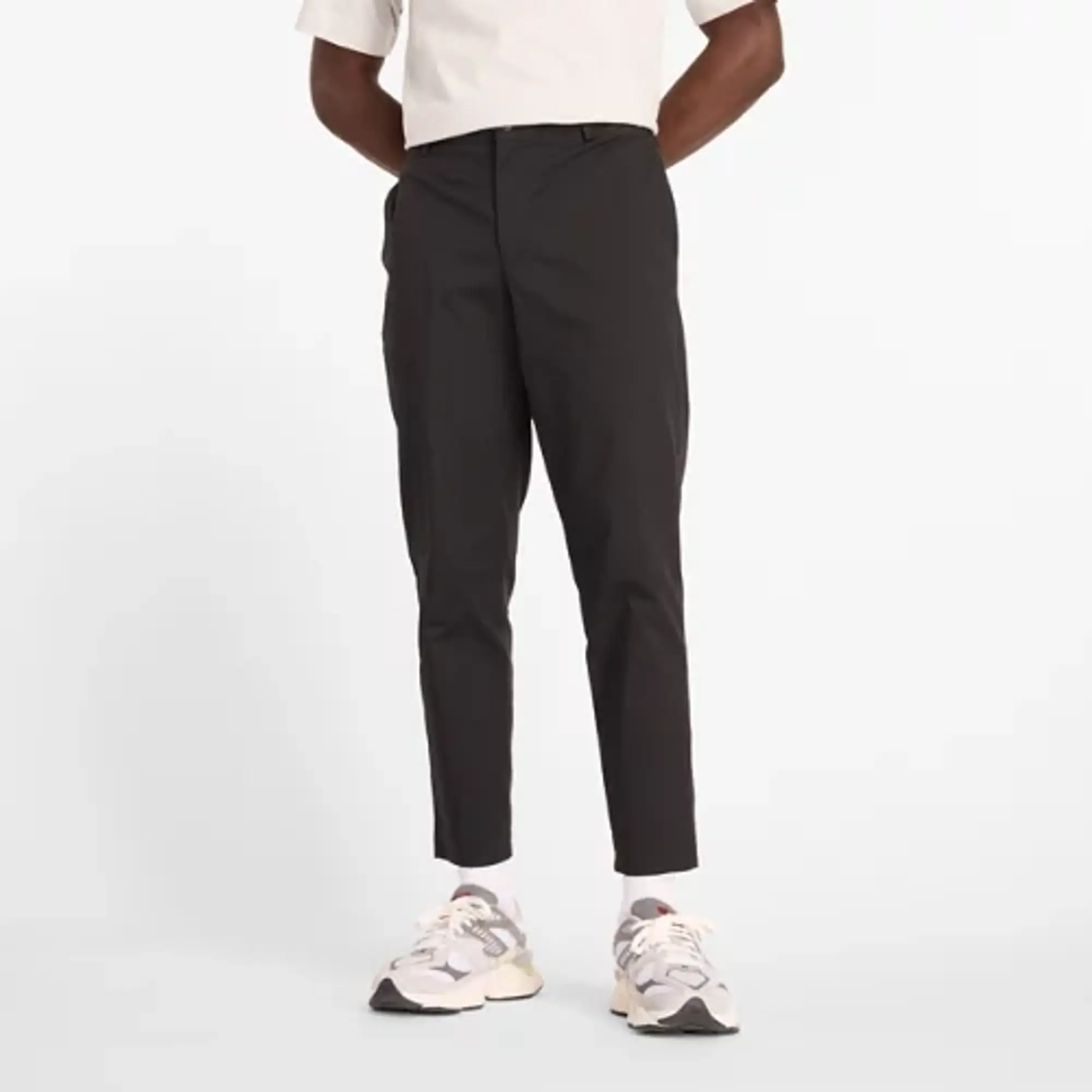 New Balance Men's Athletics Standard Tapered Pant 28 in Black Cotton Twill